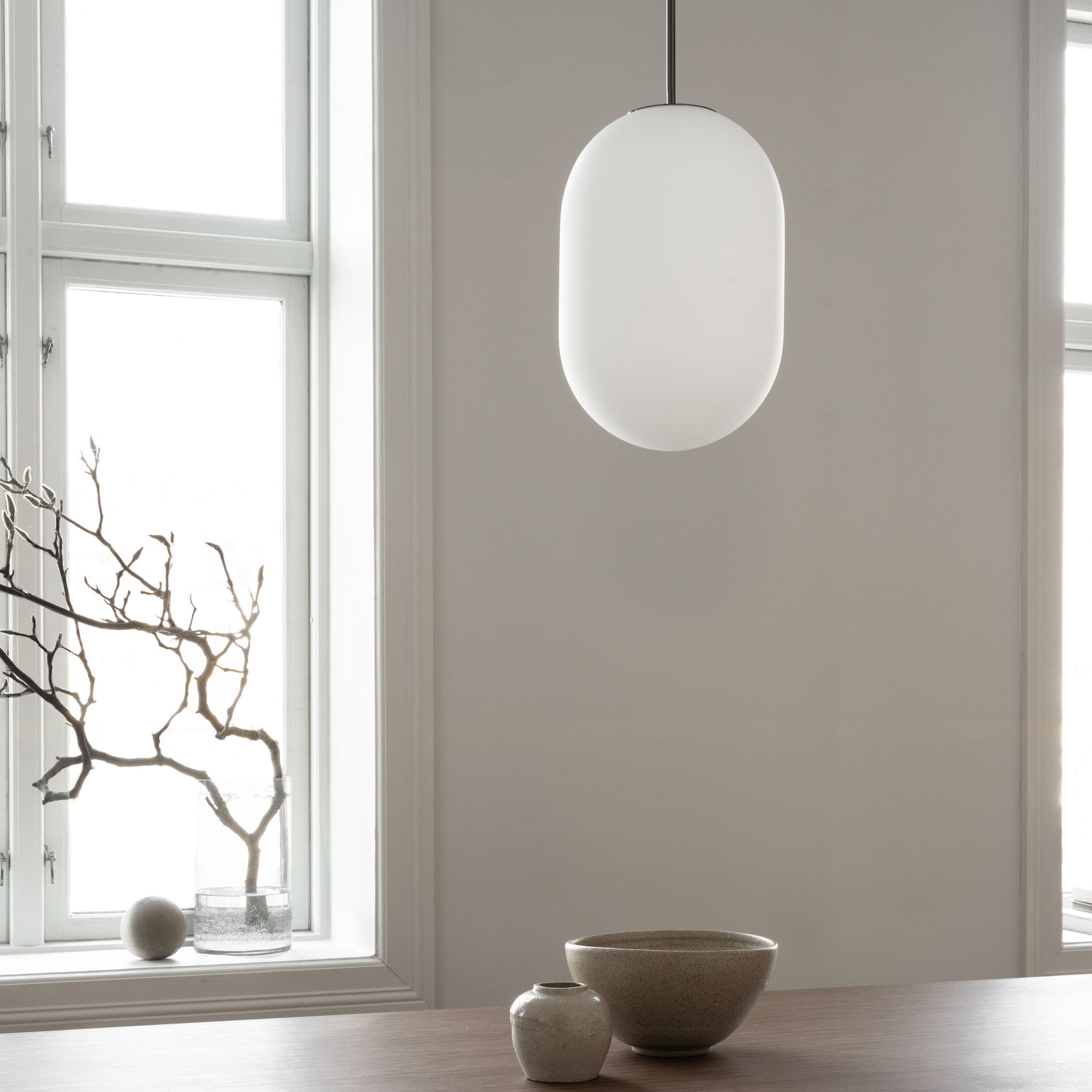 Noor Deckenleuchte Opal/Schwarz Large