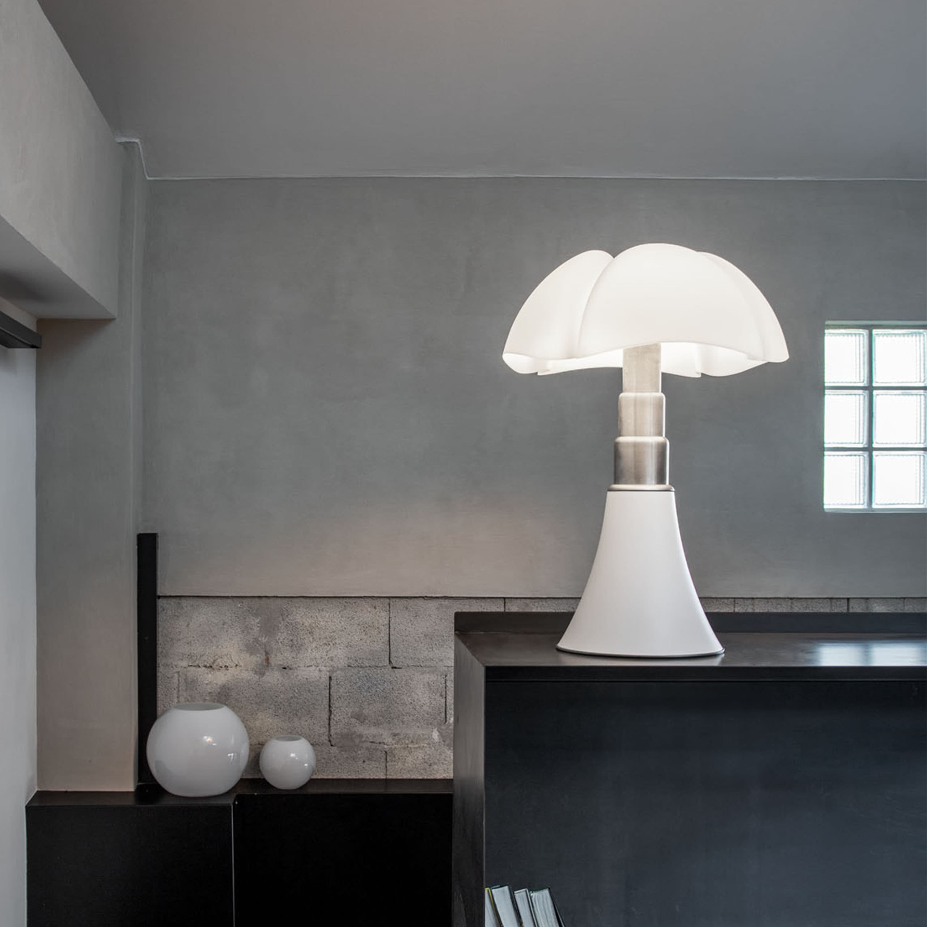 Pipistrello Medio Tischlampe Dimmbar LED Mattweiß