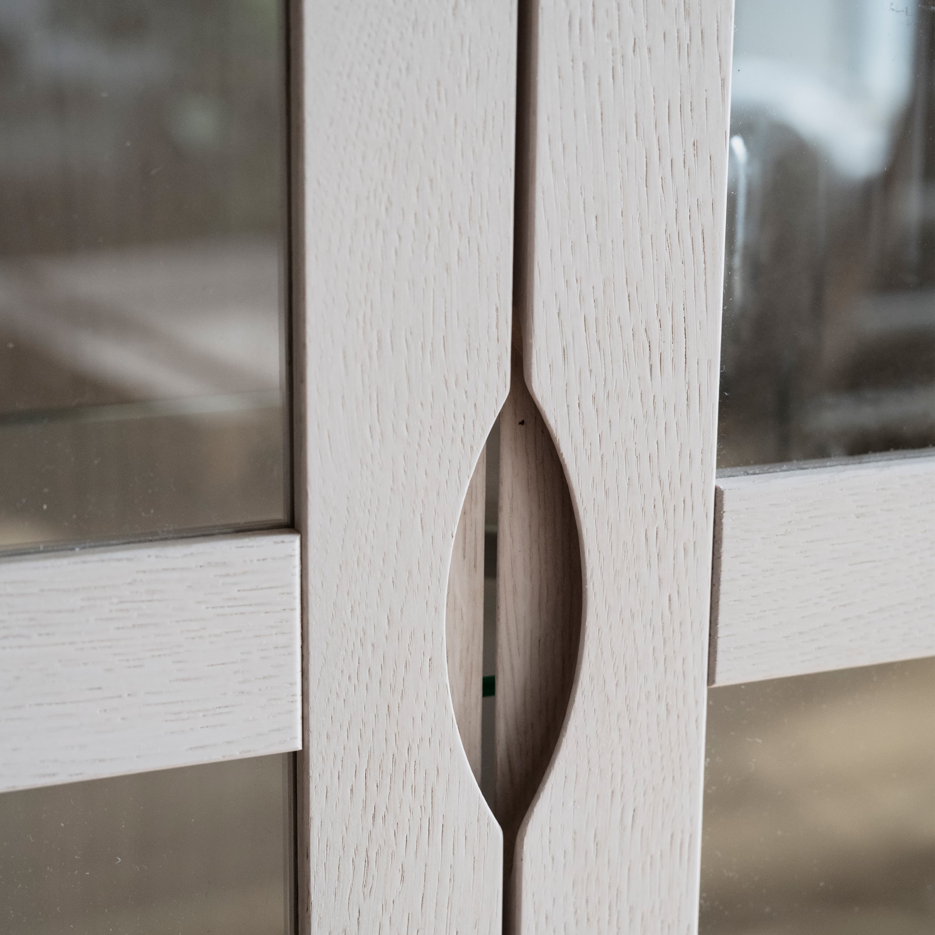 Filippa Glass Cabinet White Pigmented 185cm