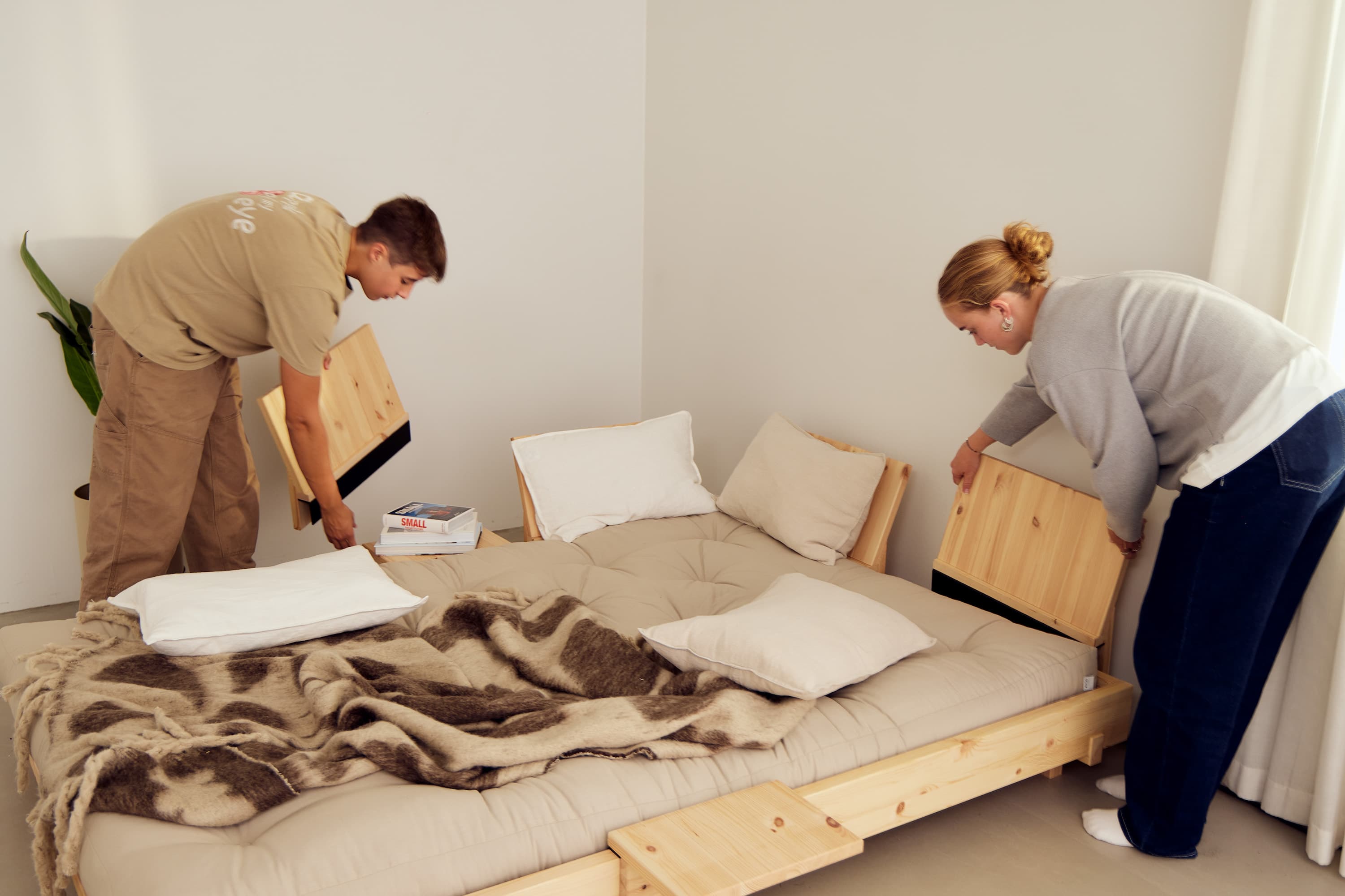 Social Schlafsofa Natur/Beige 140cm inkl 4 Rückenlehnen/Seitentisch