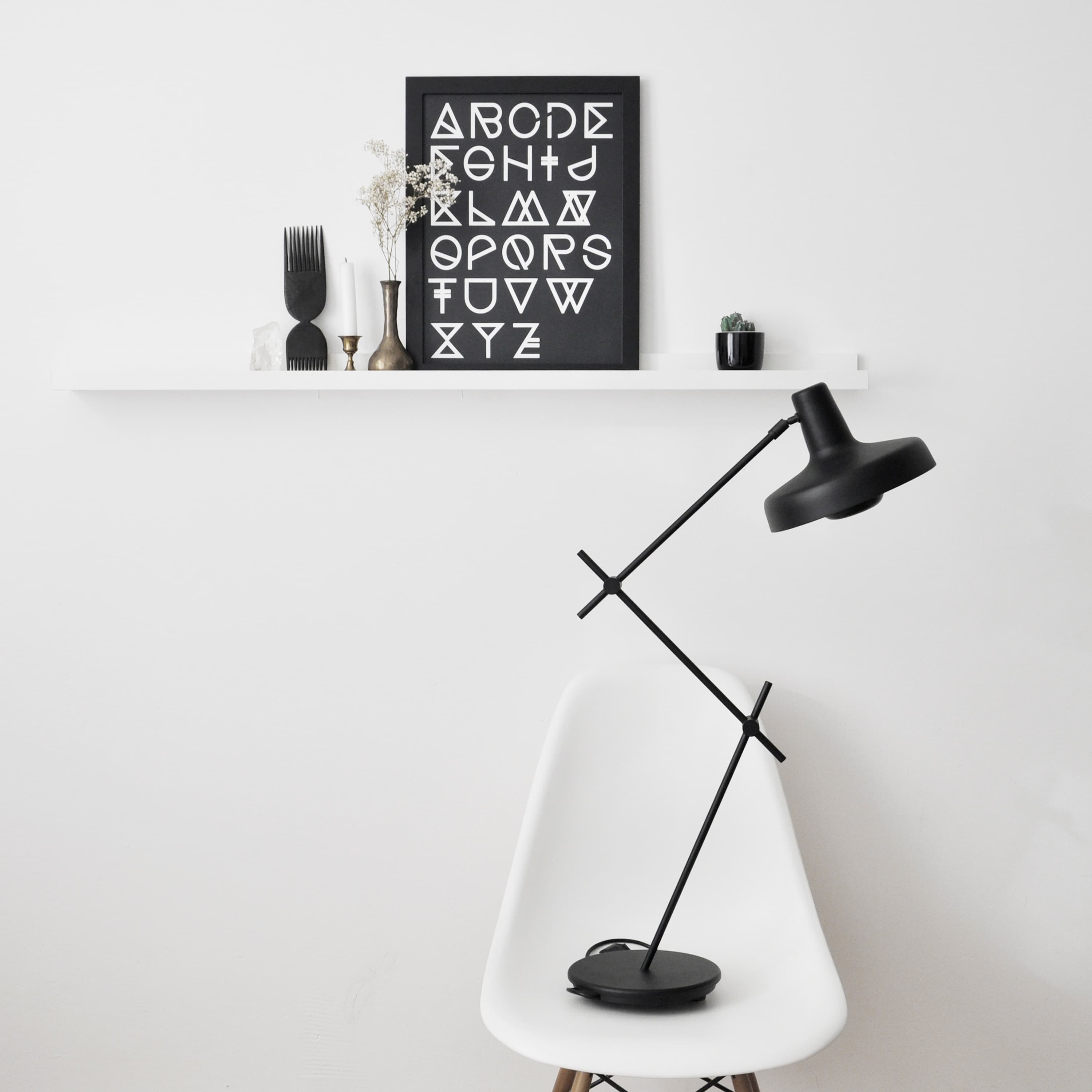 Arigato Table Lamp Black