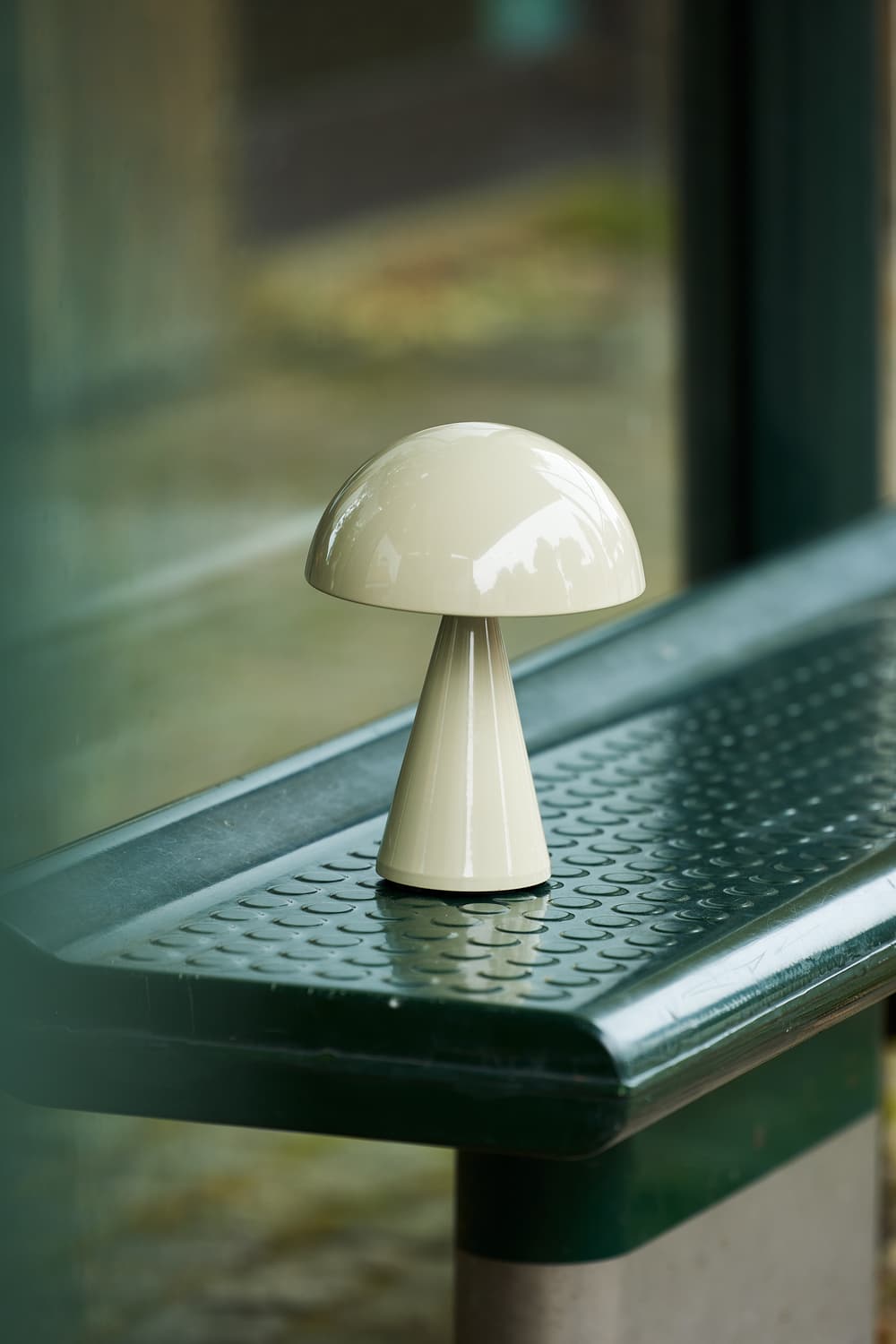 Mush Tragbare Tischlampe Sand 20 cm
