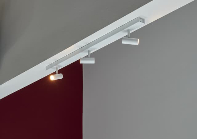 Omari 3-Spot Spotlight White
