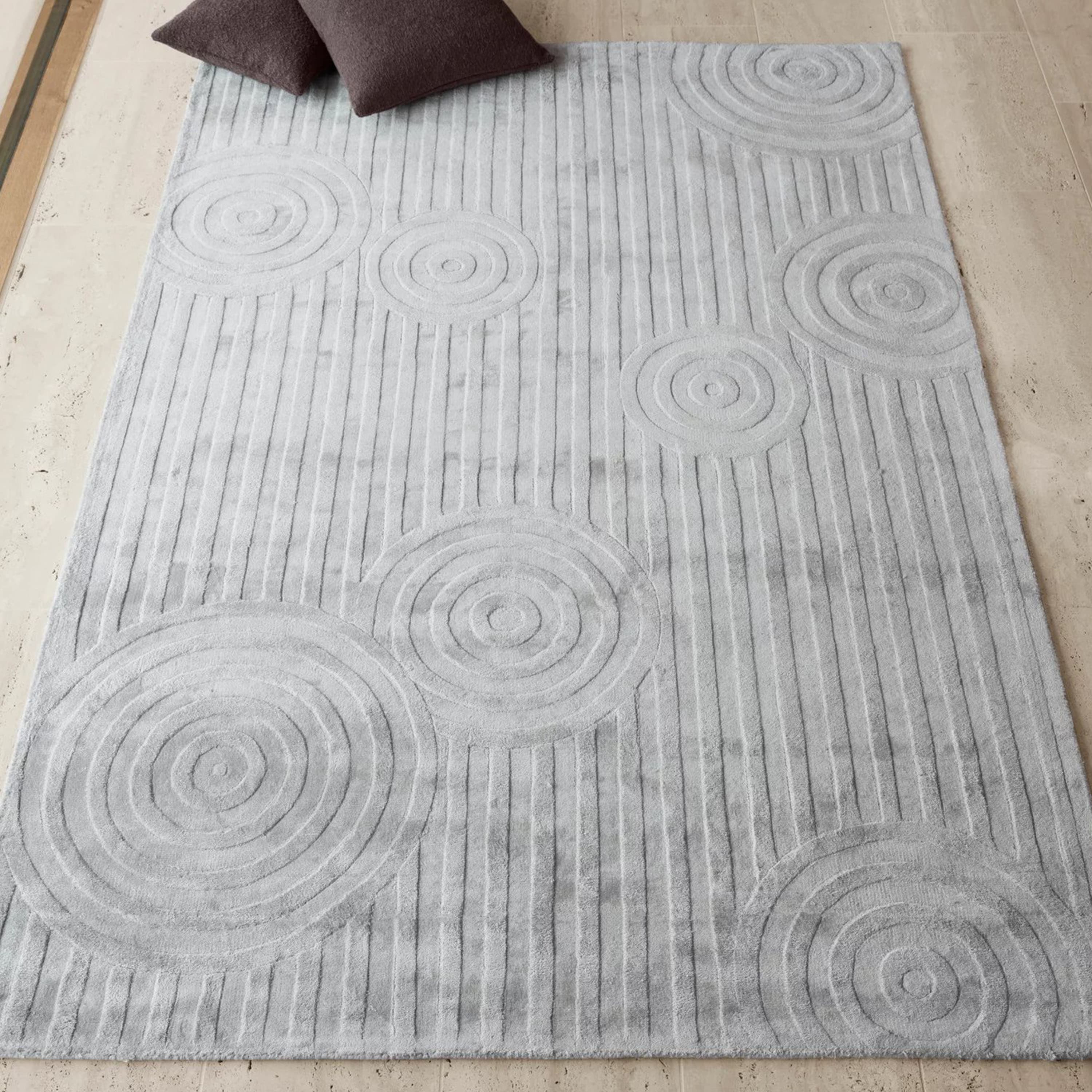 Uzu Viskose Teppich Zinc 160x240