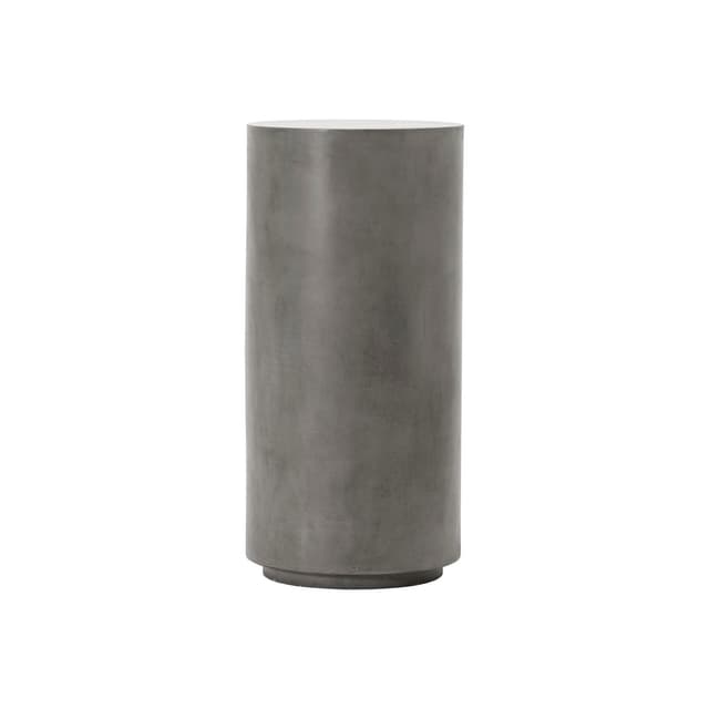 Out Sockel aus Beton