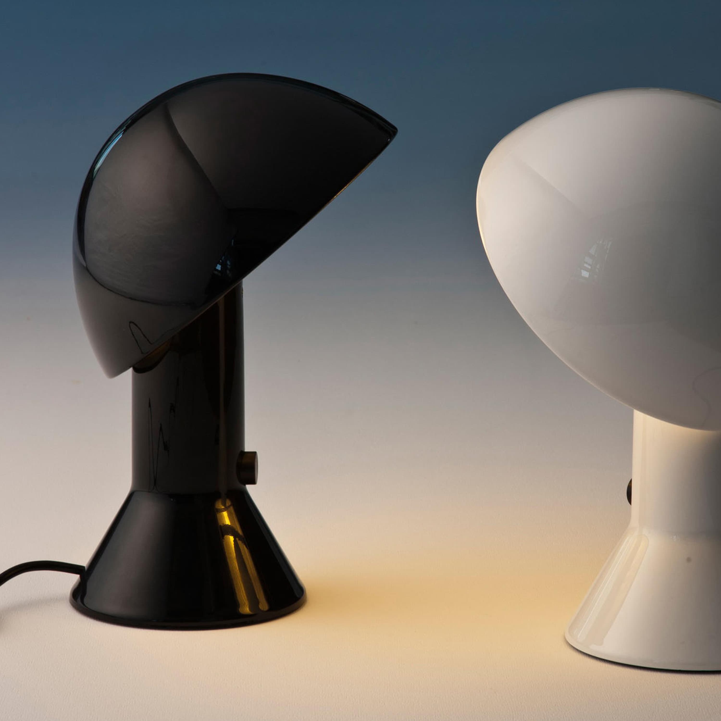 Elmetto Tischlampe Schwarz