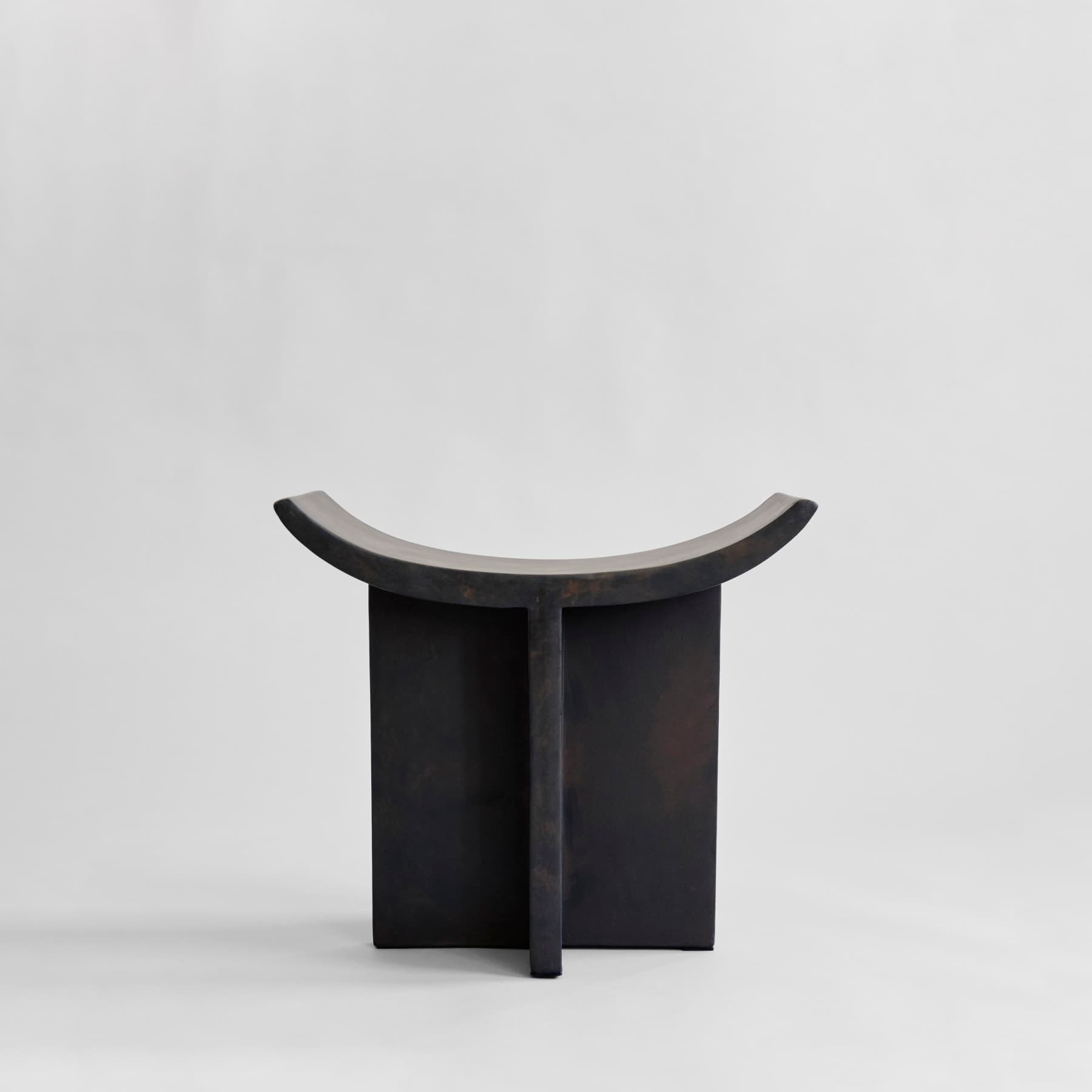 Brutus Hocker Natural Oak