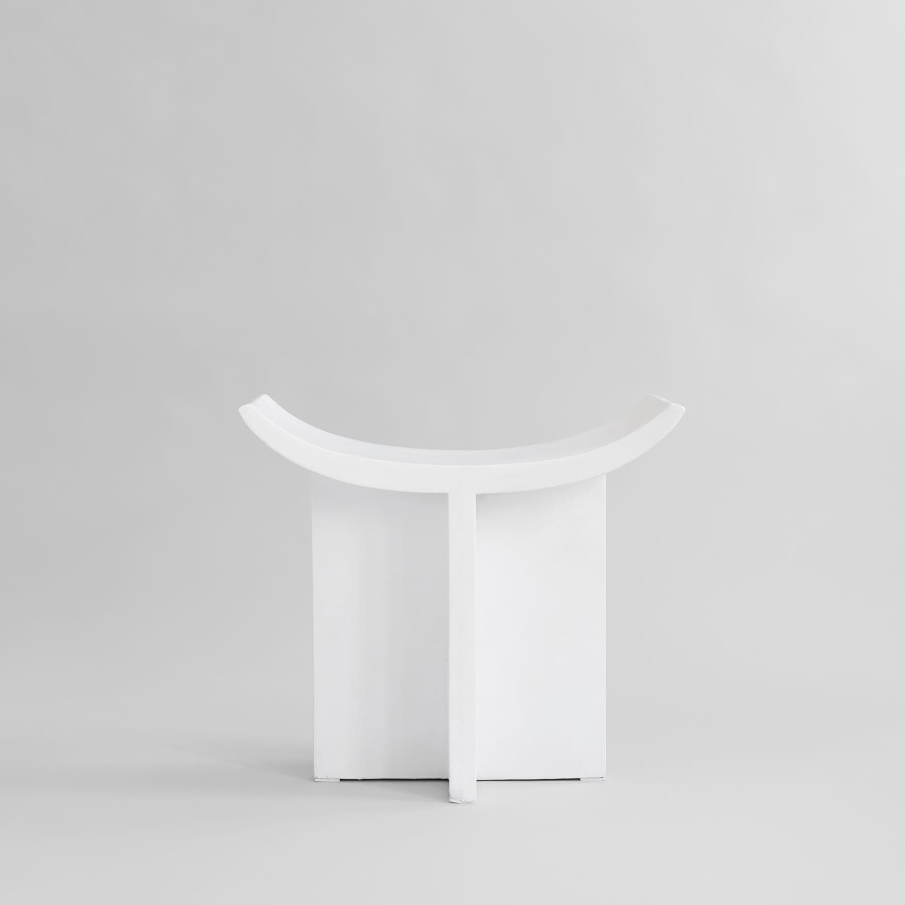 Brutus Hocker Natural Oak