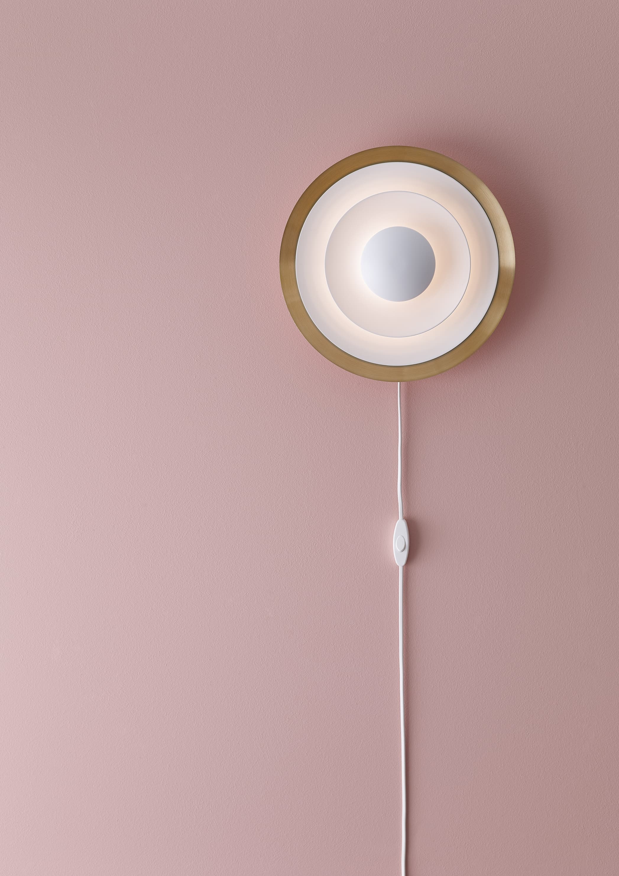 Diablo LED Wandleuchte Messing Ø30