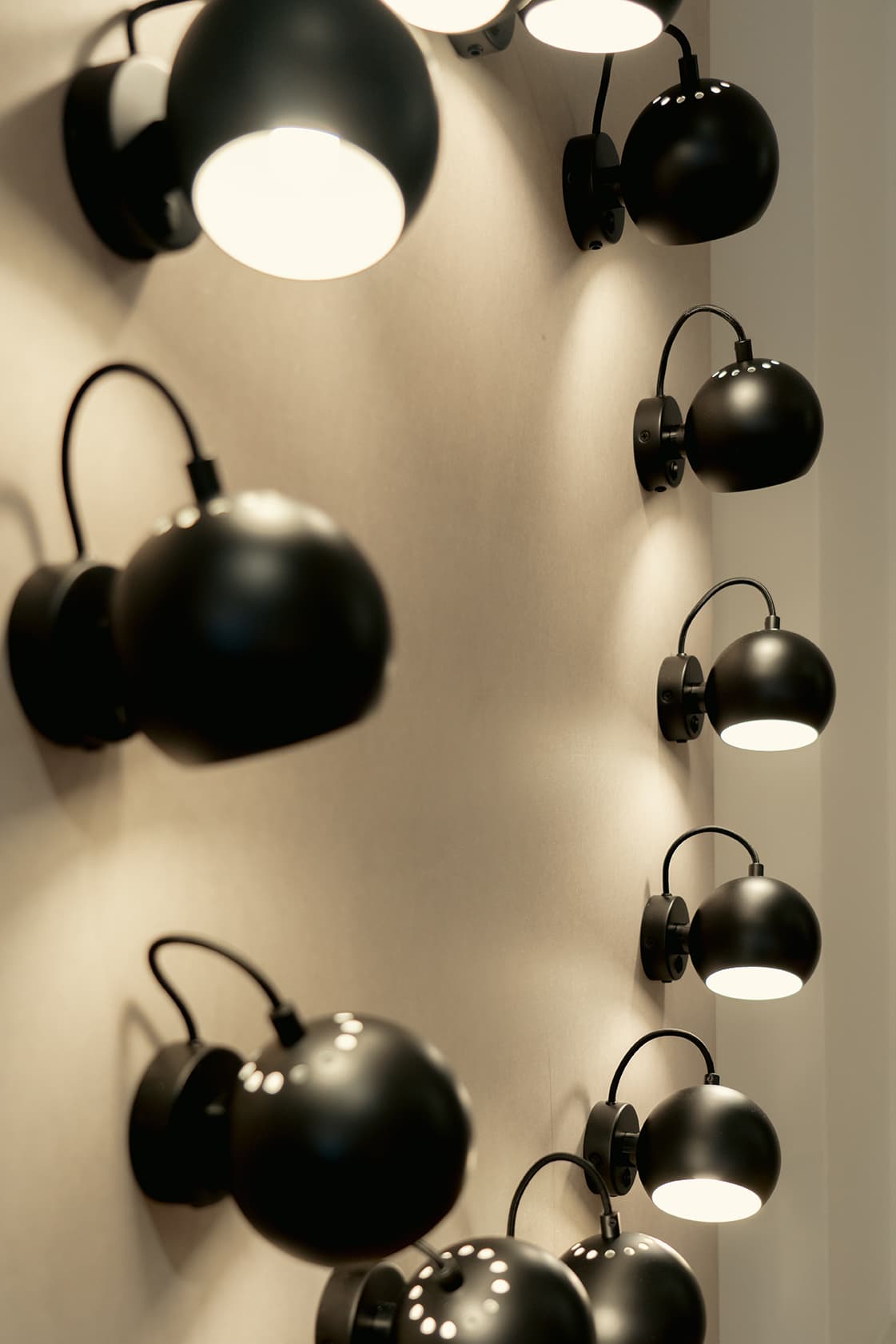 Ball Wall Lamp Glossy Pale Grey Ø12