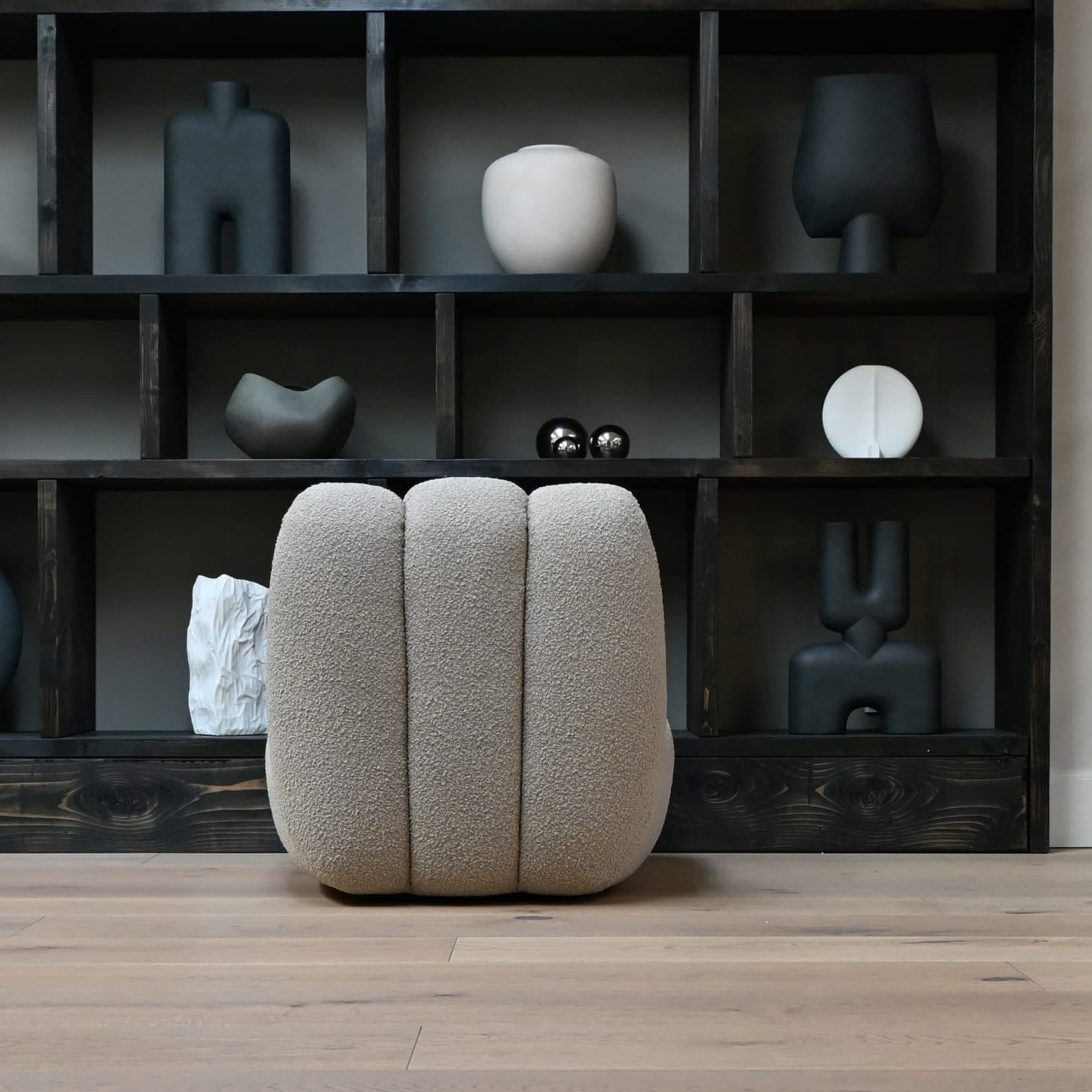 Toe Lounge Chair Smoked Sand