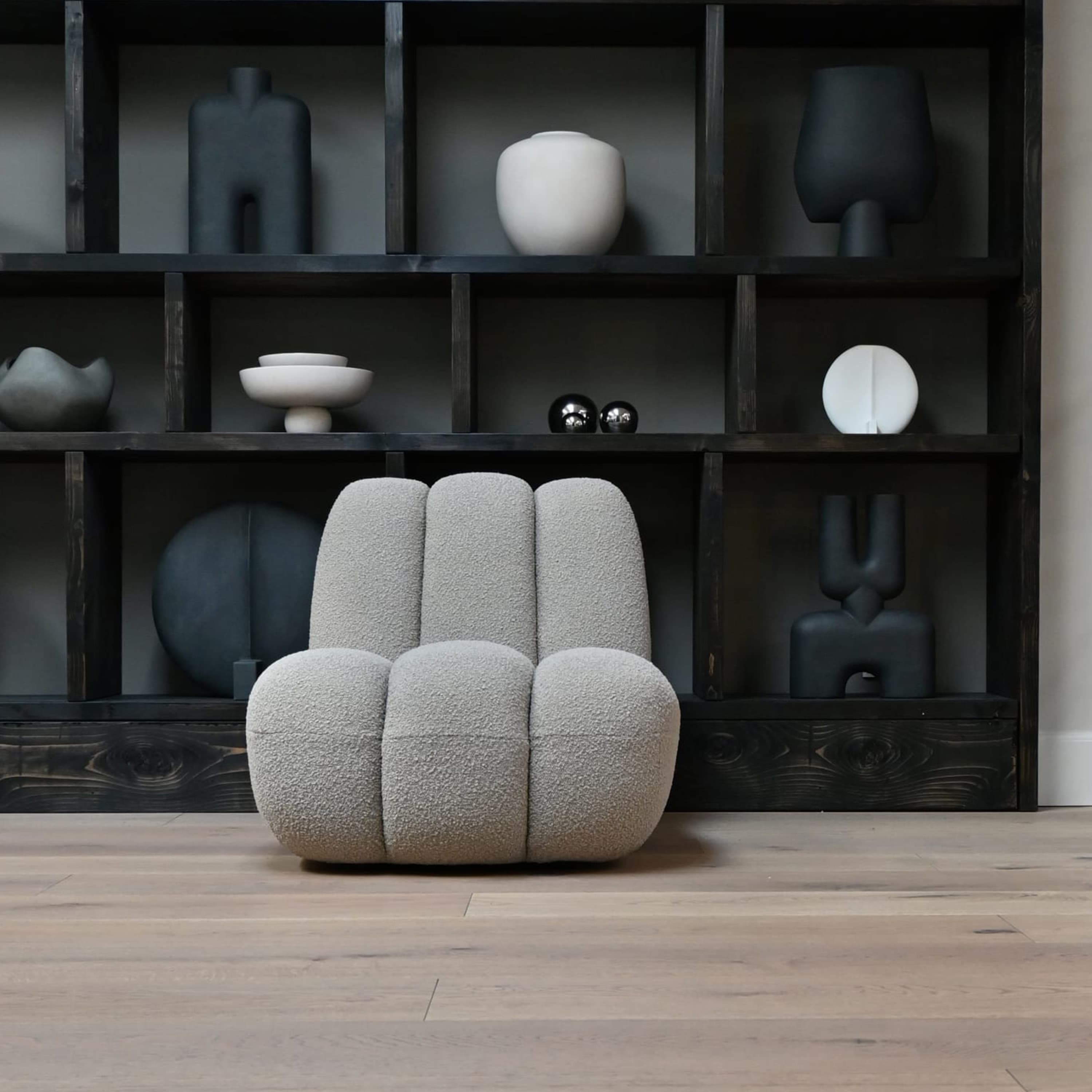 Toe Lounge Chair Smoked Sand