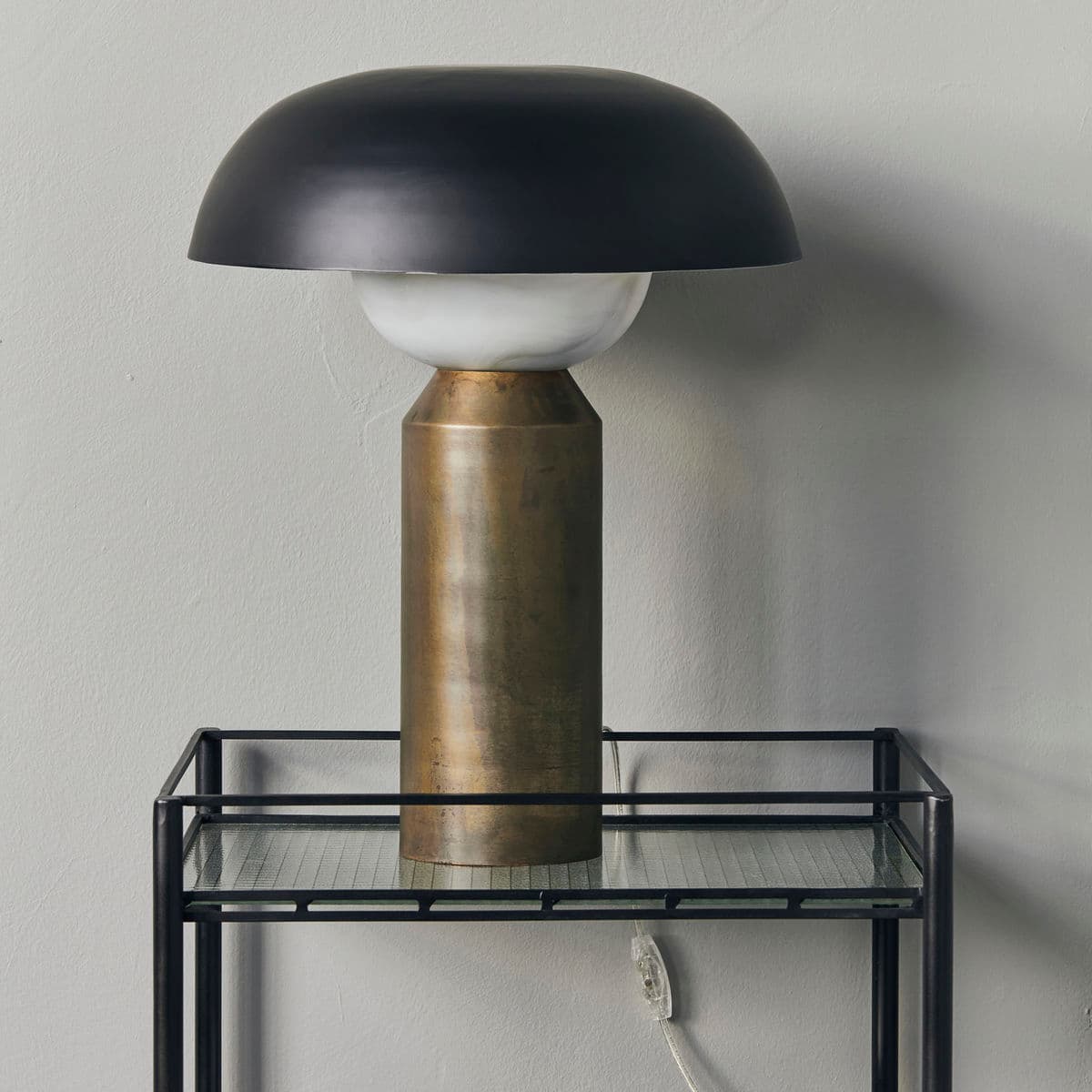 Big Fellow Tischlampe Antik Messing