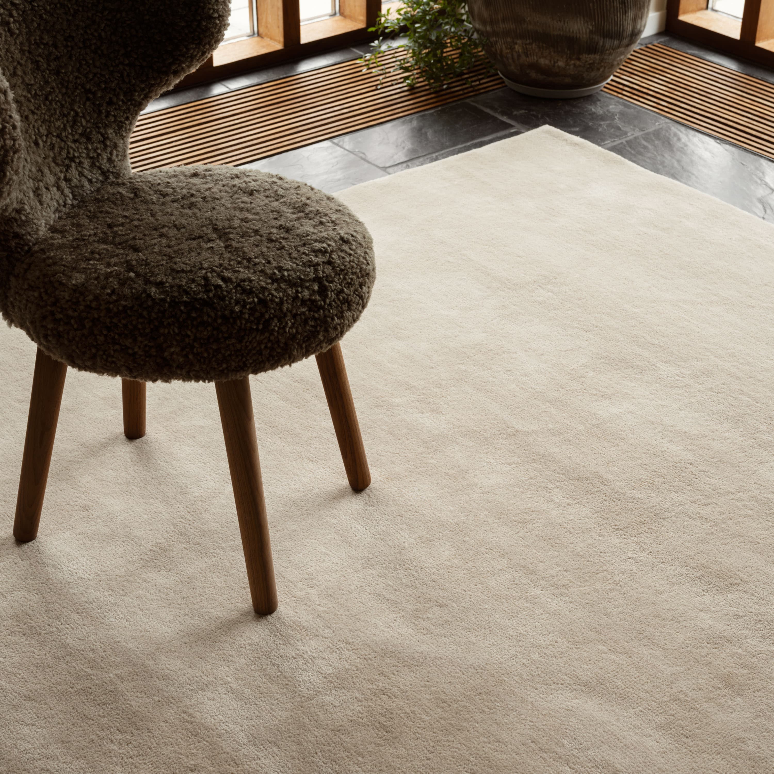 Liljehok Wool Rug Beige 200x300