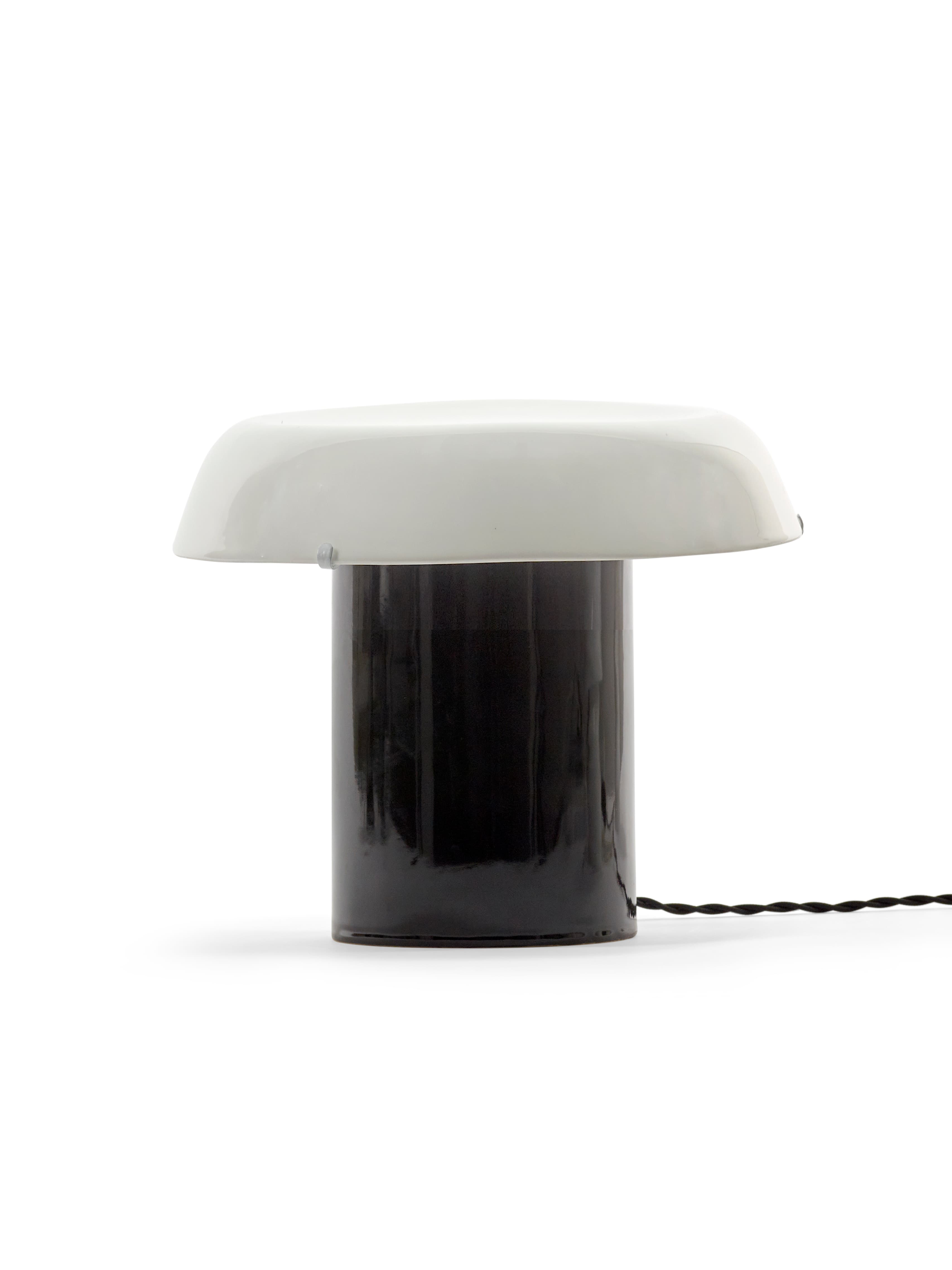 Celine N°1 Table Lamp White/Black