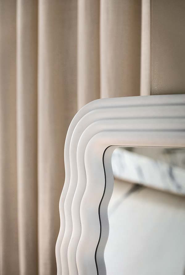 Wave Spegel Matt Vit 80x50