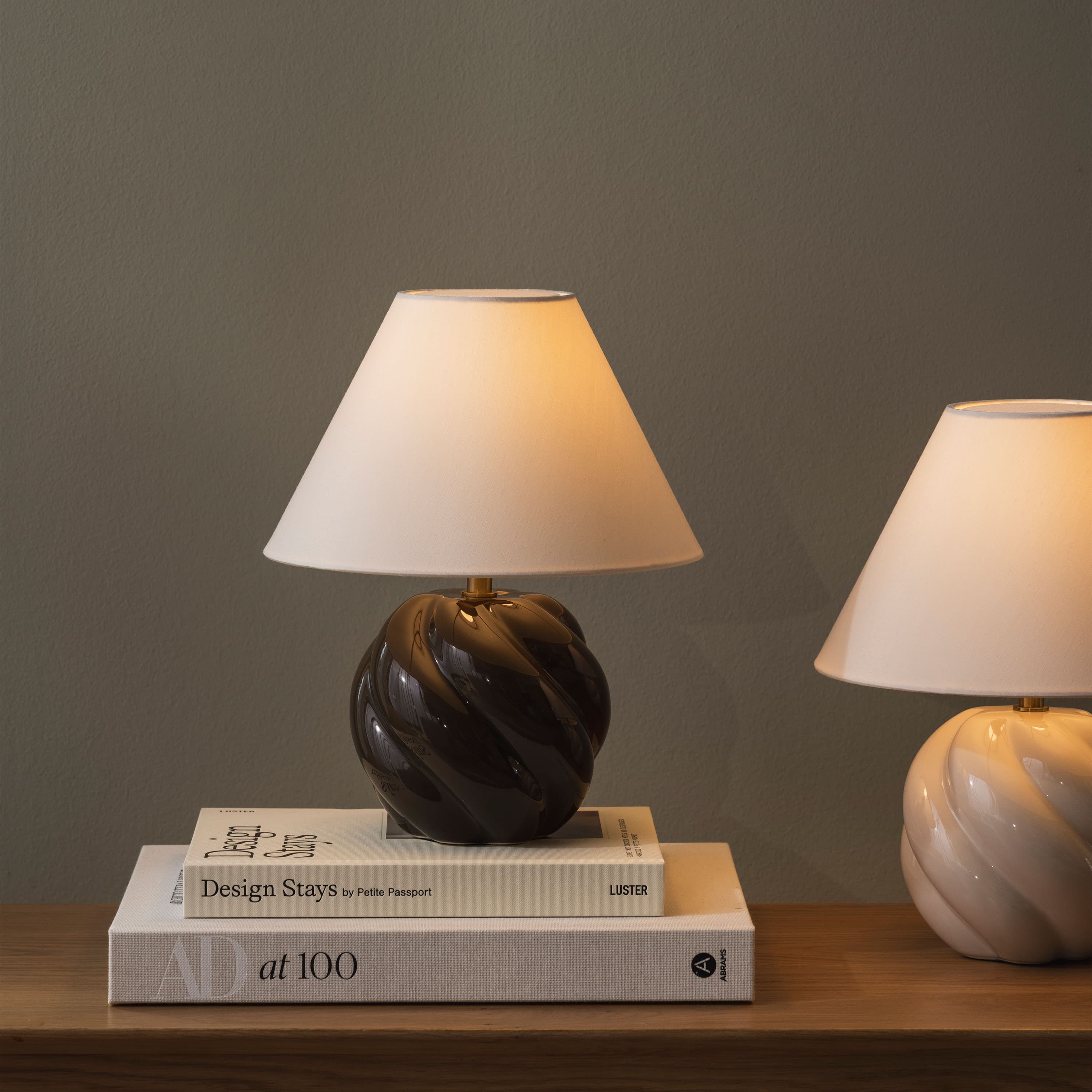 Dahlia Table lamp Mocha 24cm