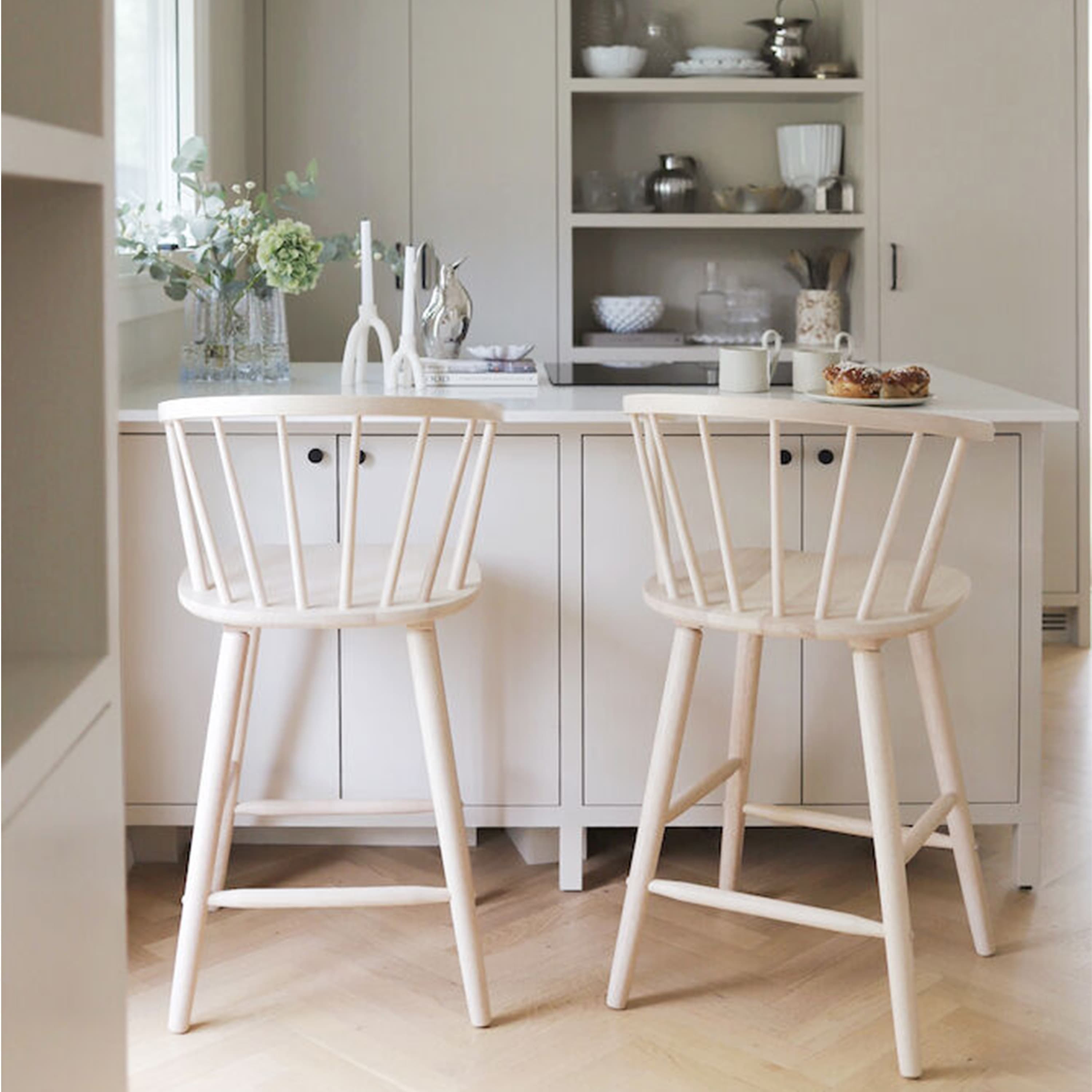Carmen Bar Stool White Pigmented