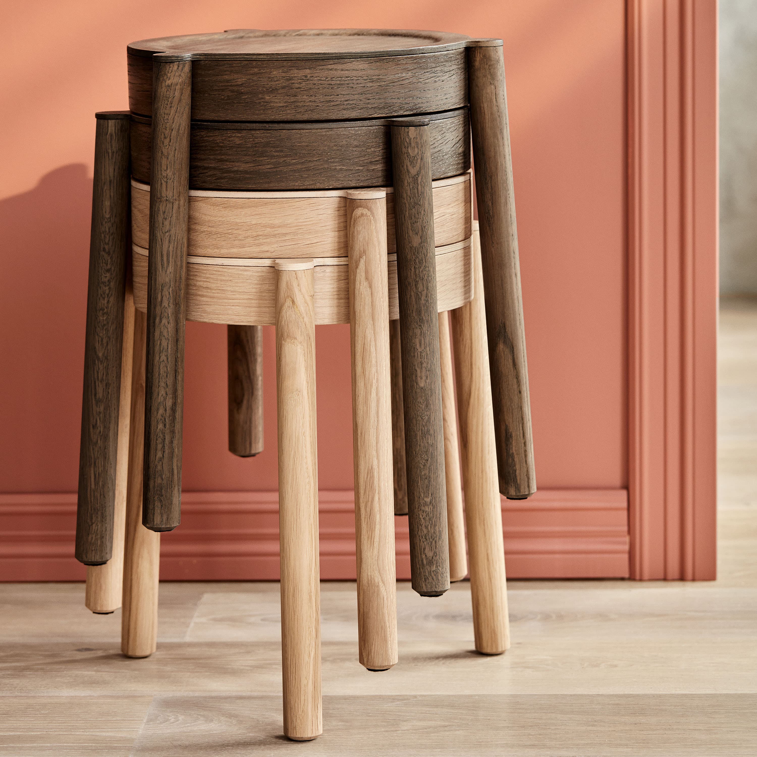 Pal Stool Light Oiled Oak/Light Mesh