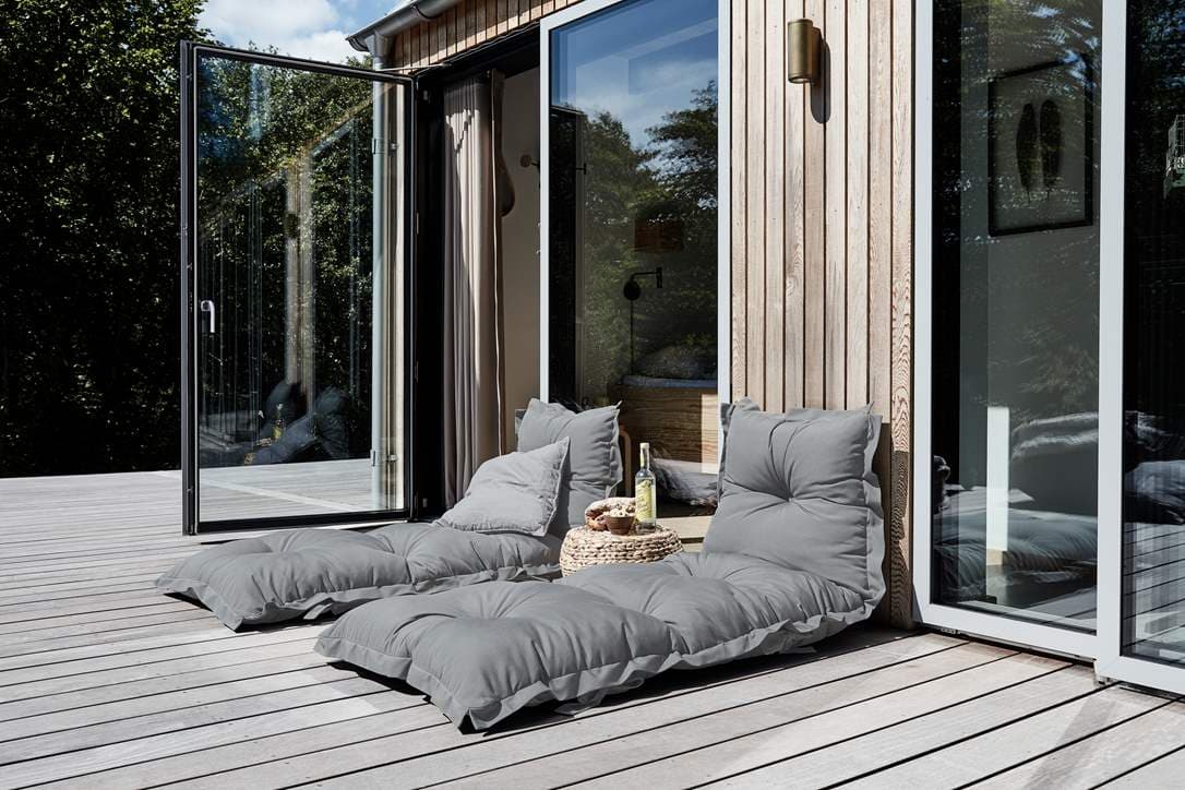 Sit And Sleep Outdoor Loungemadrass White
