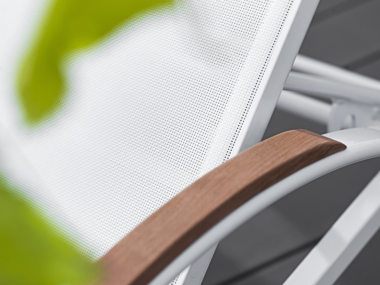 Nydala Sun Lounger White/Teak