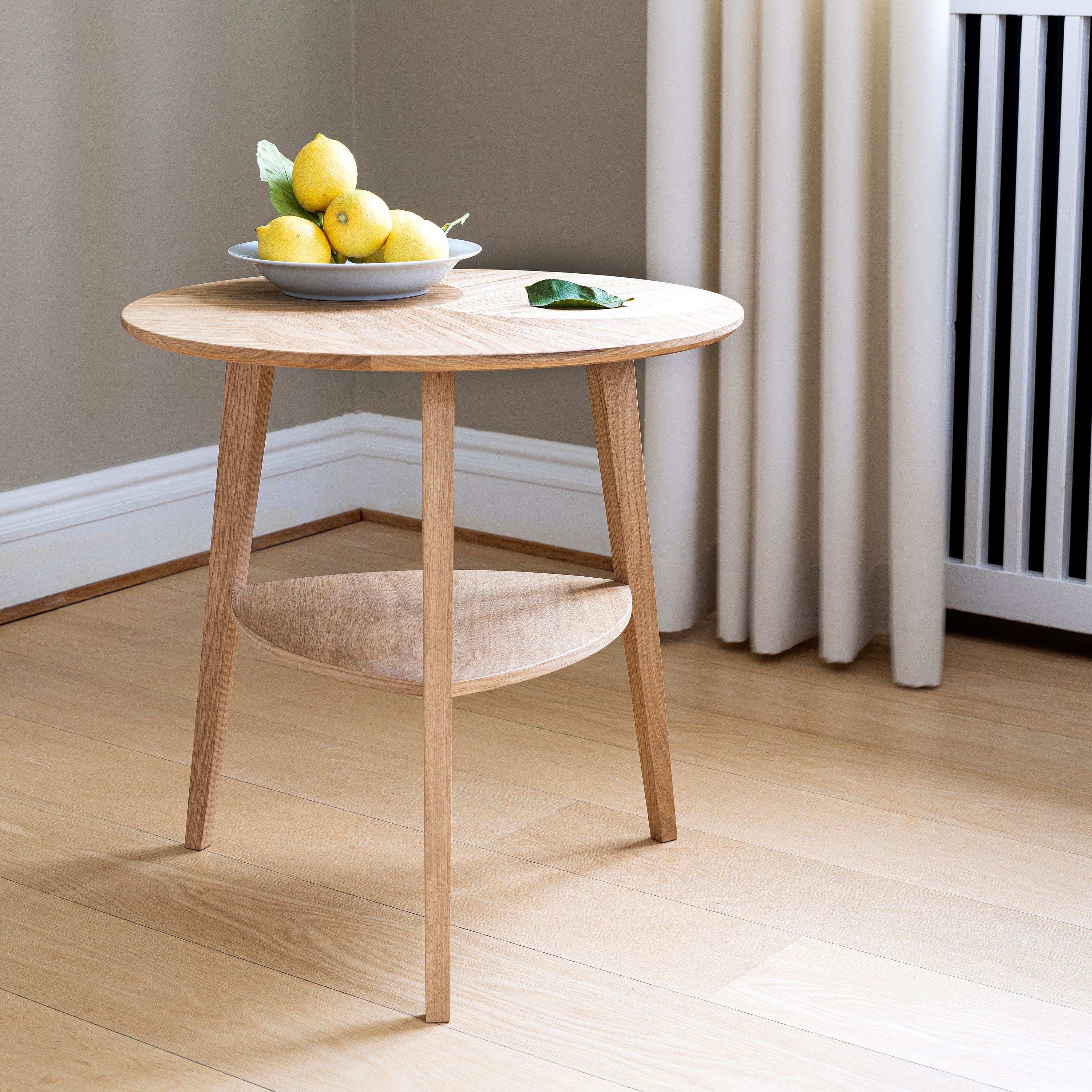 Drops Side Table Matte Lacquer Oak
