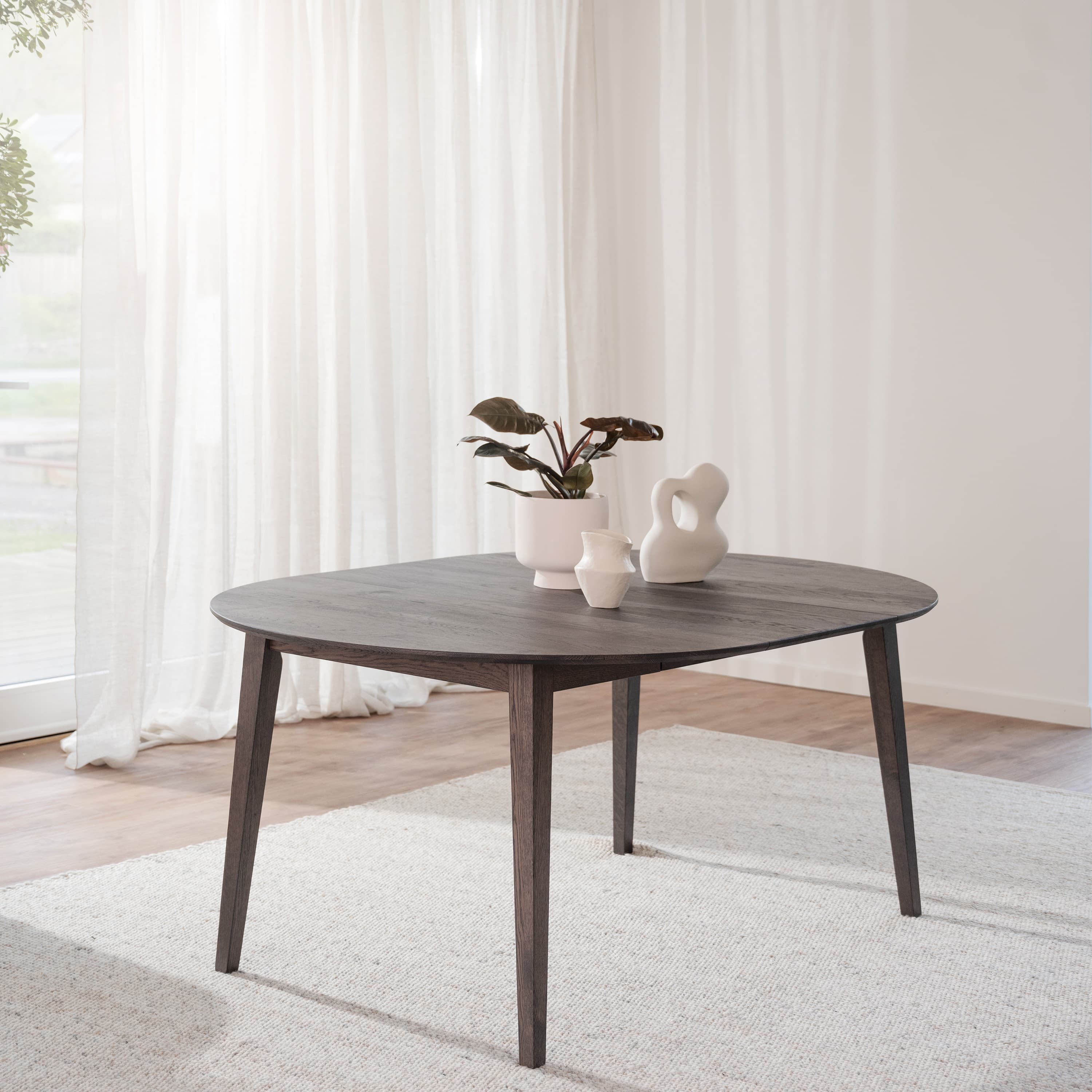 Filippa Dining Table Brown Ø120/165cm