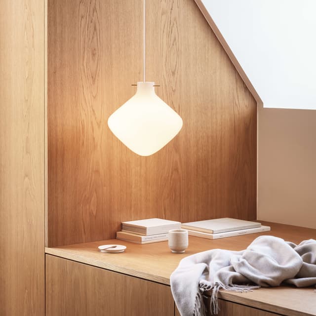 Repose Pendelleuchte Messing 26cm