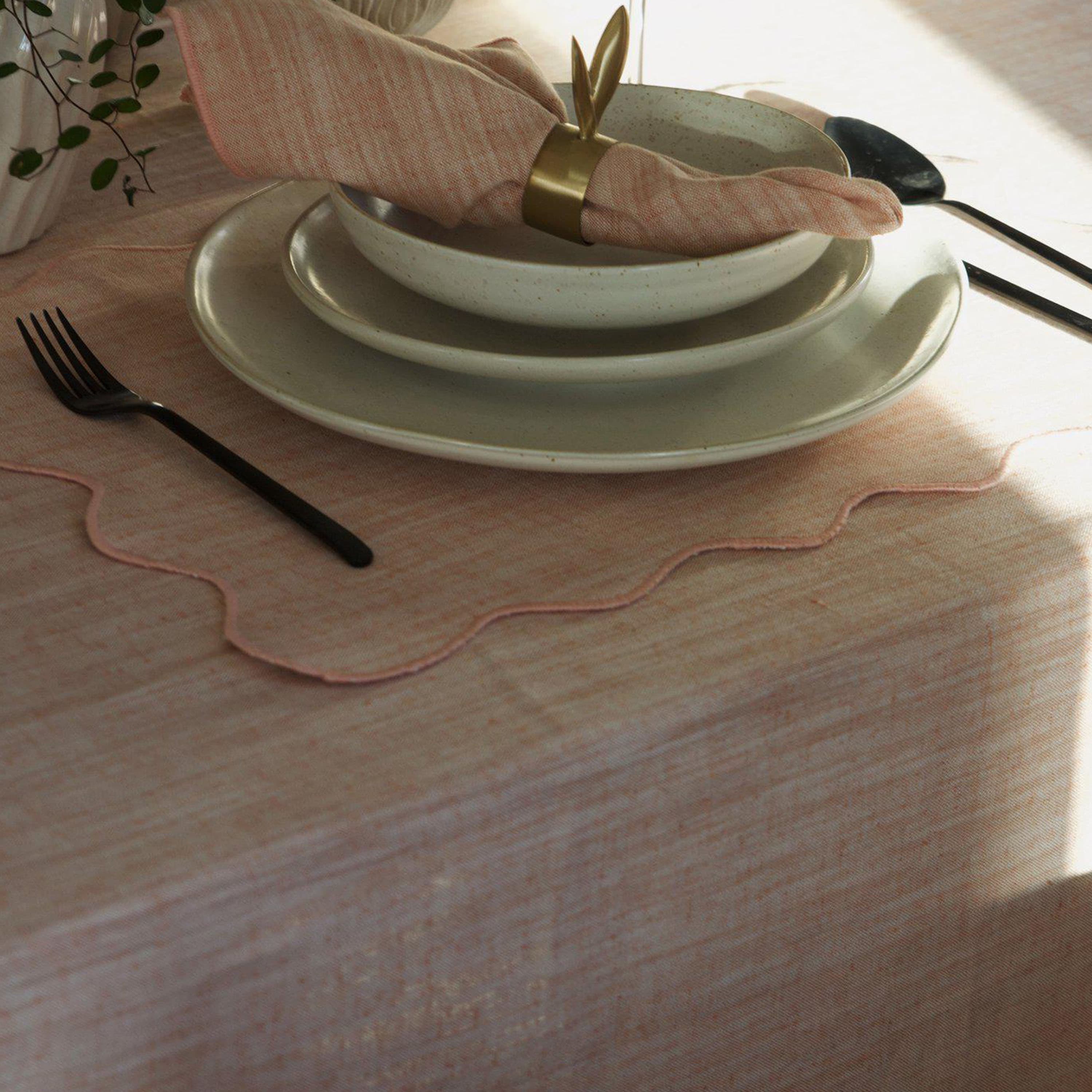 Sabina Tablecloth Pink 160x280