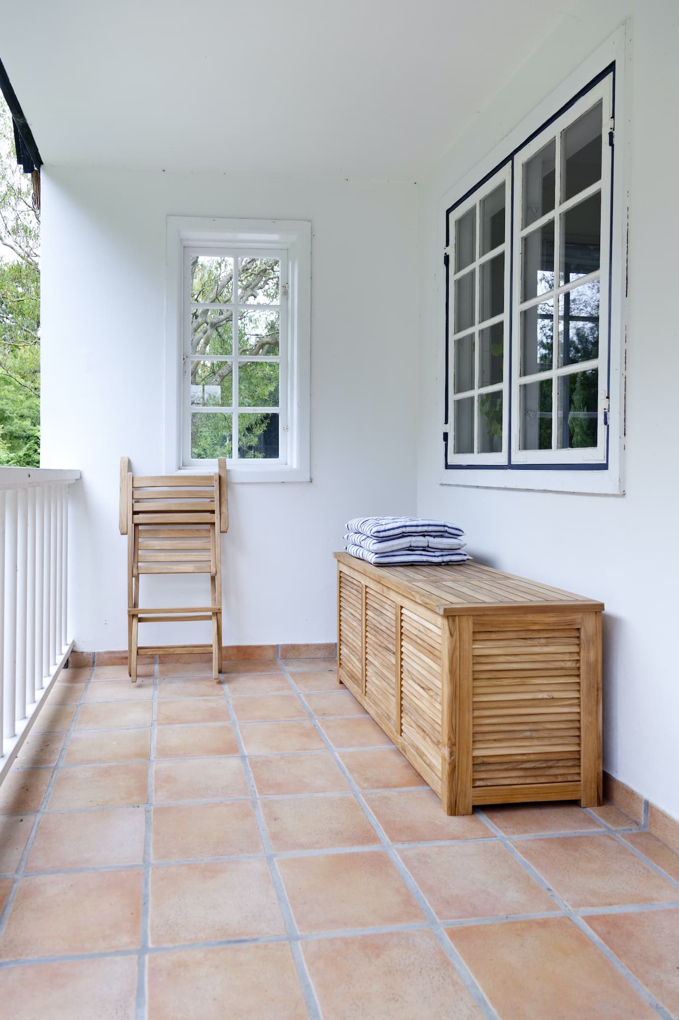 Classic Aufbewahrungsbox aus Teakholz 130cm
