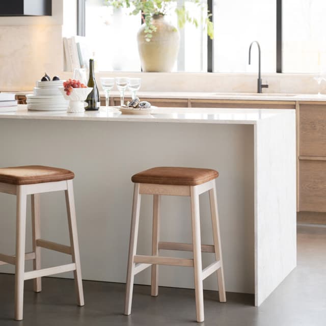 Livermore Barhocker Weiß pigmentierte Eiche/Braun