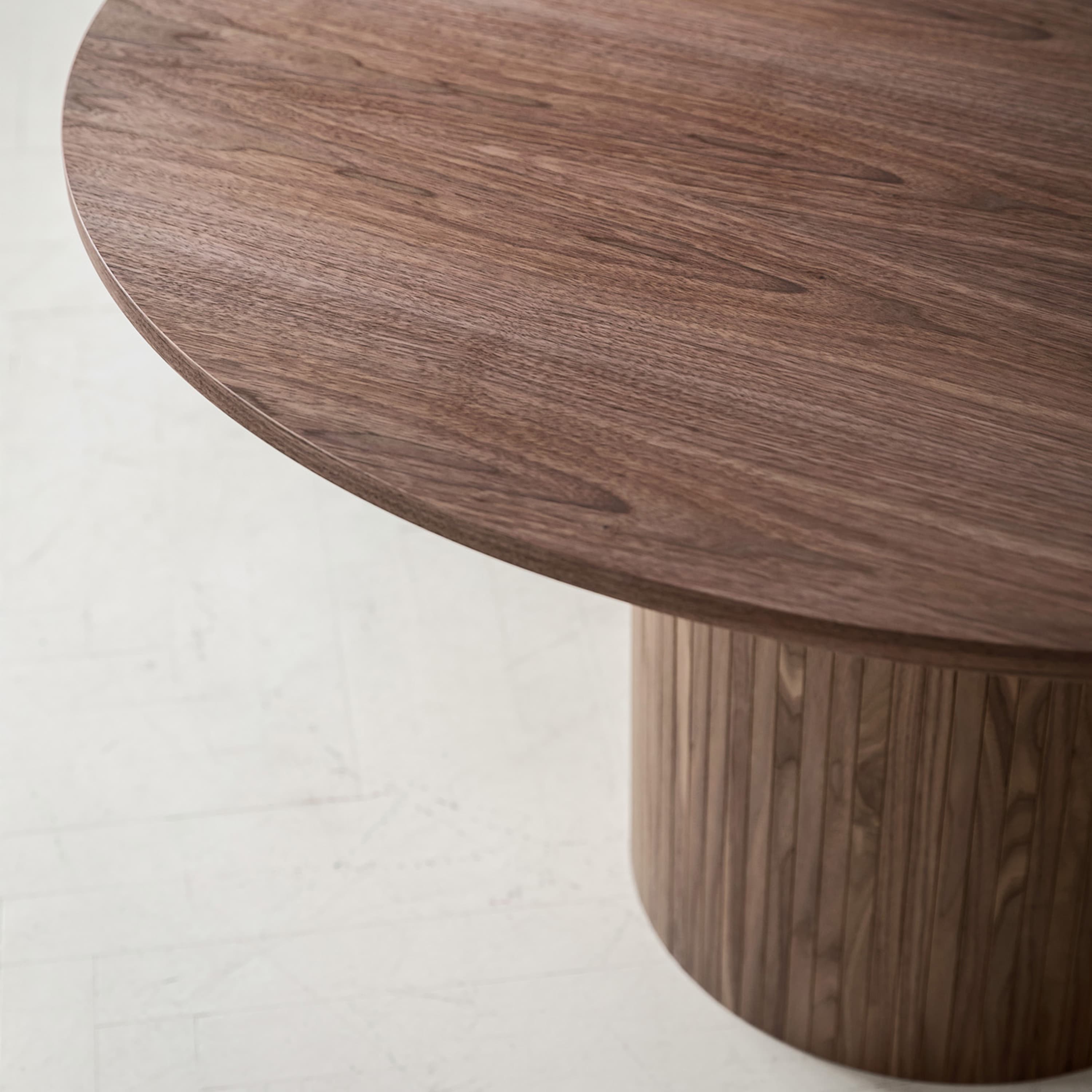 Adele Dining Table Walnut Ø130