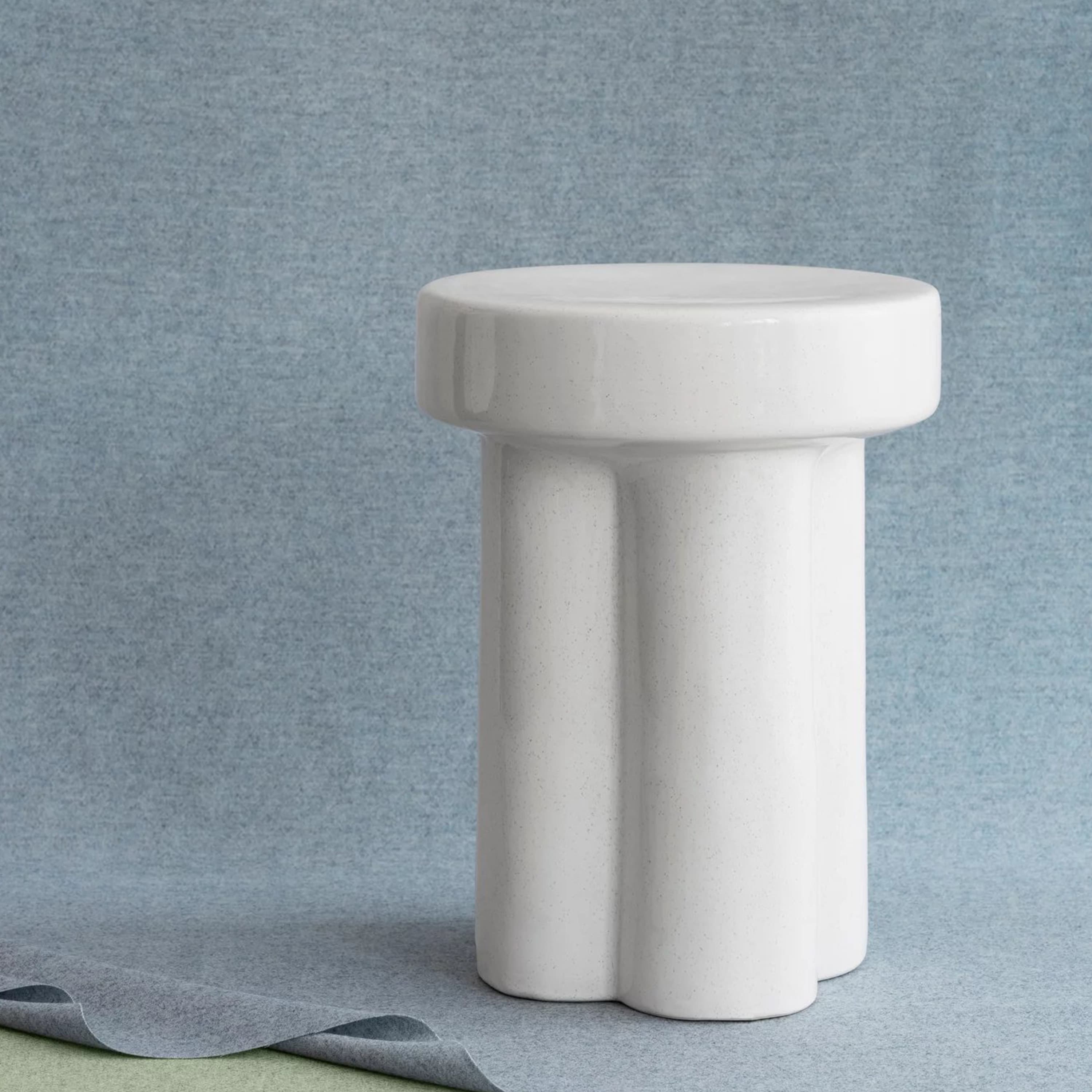 Toru Ceramic Side Table Fungi Shape Big