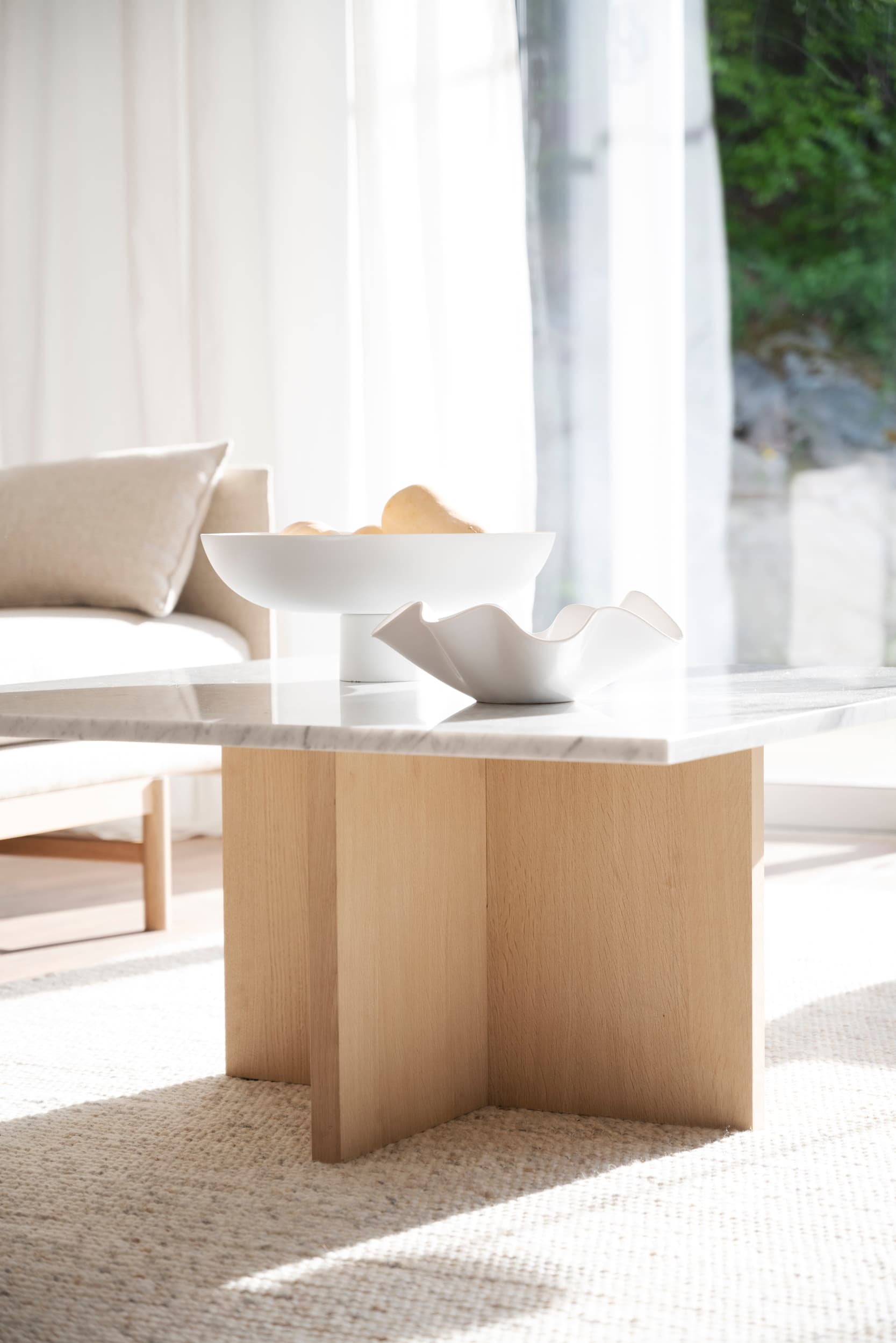 Brooksville Couchtisch Weißer Marmor/Weiß pigmentiert 90x90