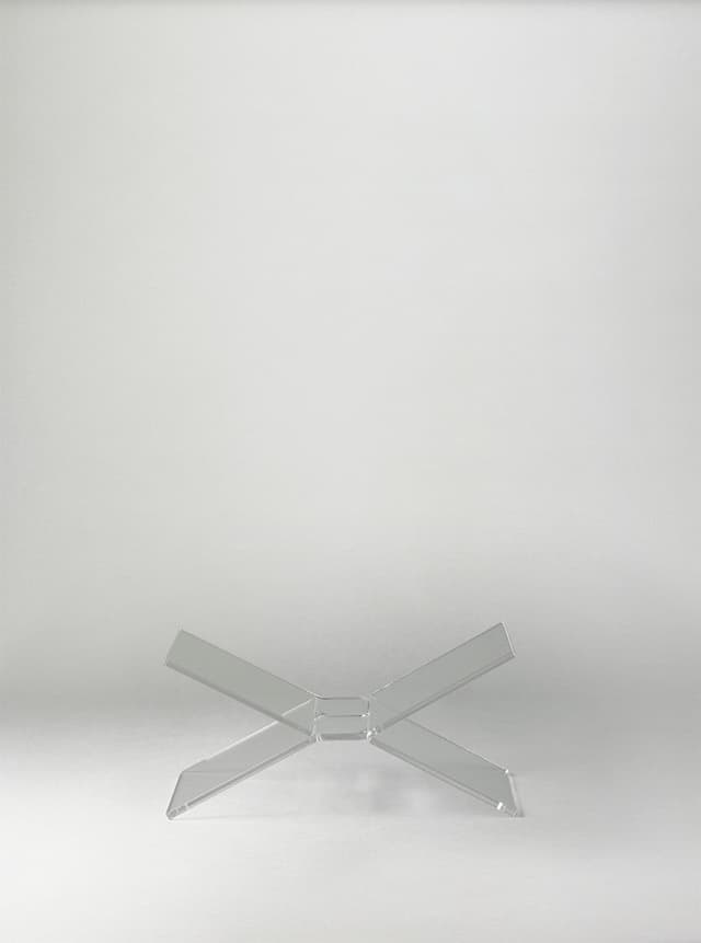 NM X Clear Buchständer