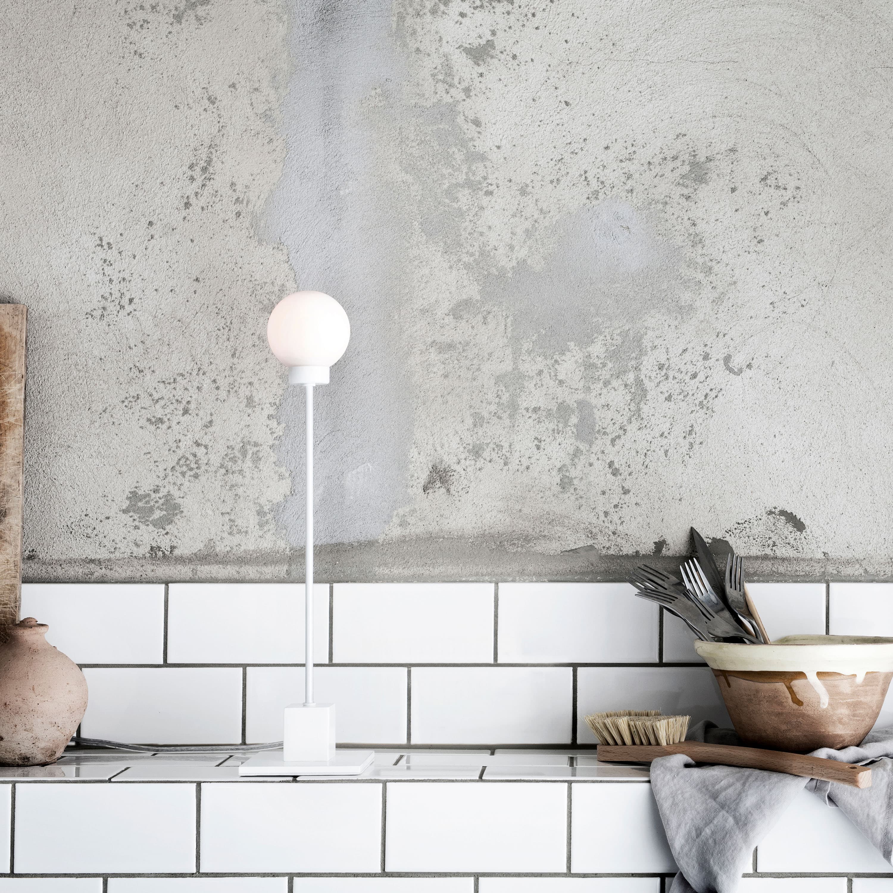 Snowball Table Lamp White