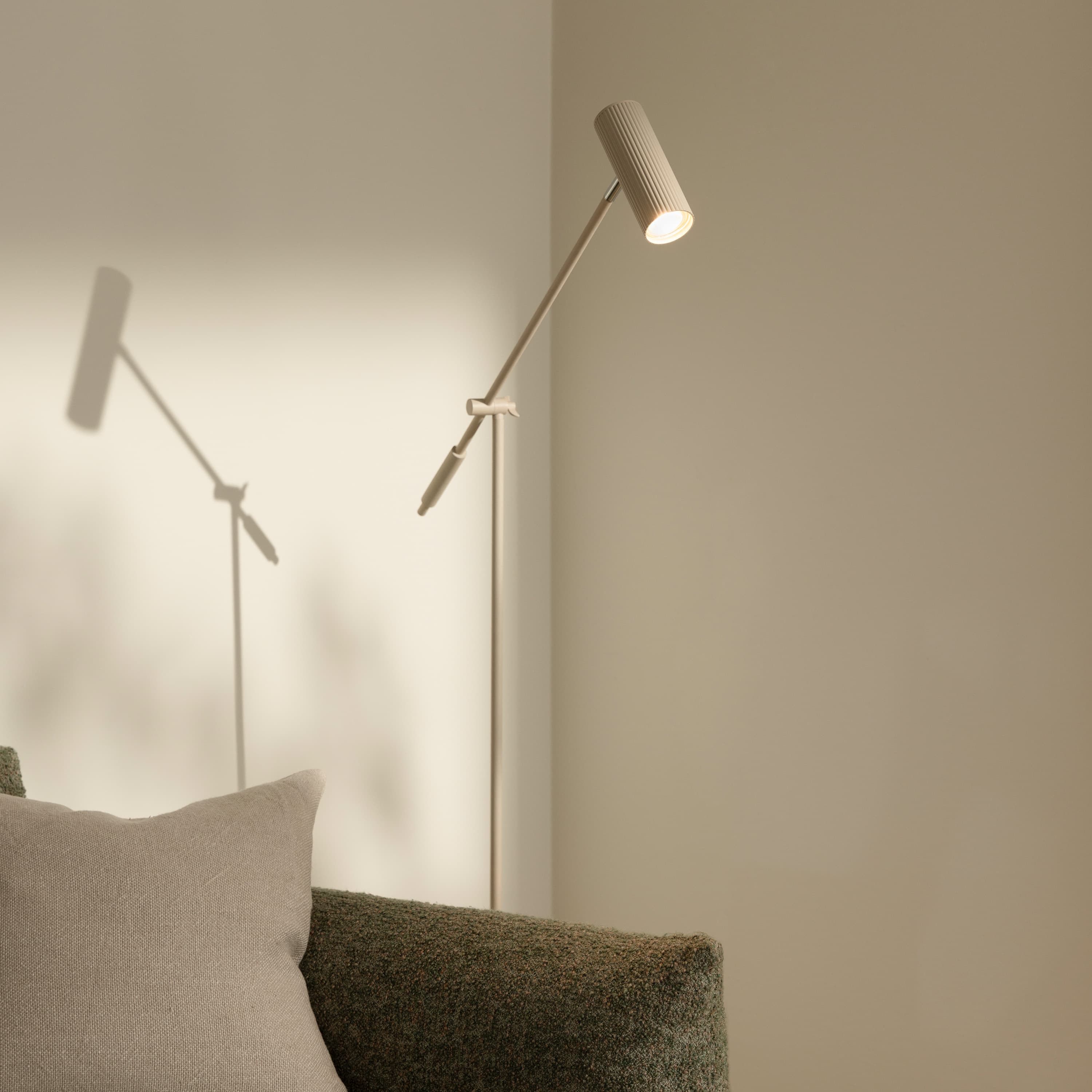 Hubble Lesestehlampe Beige