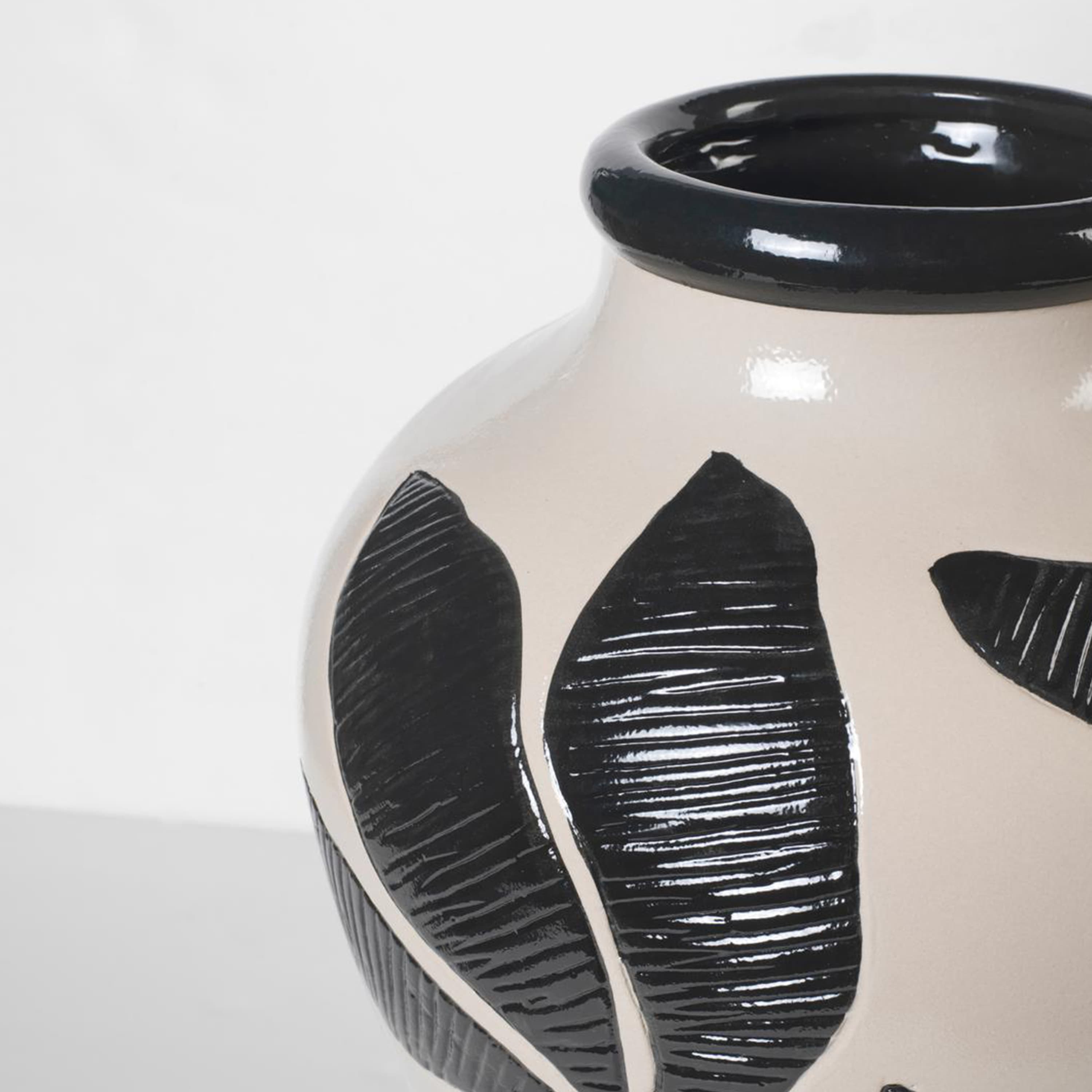 Herbert Vase Black/Rainy Day Grey Ø33