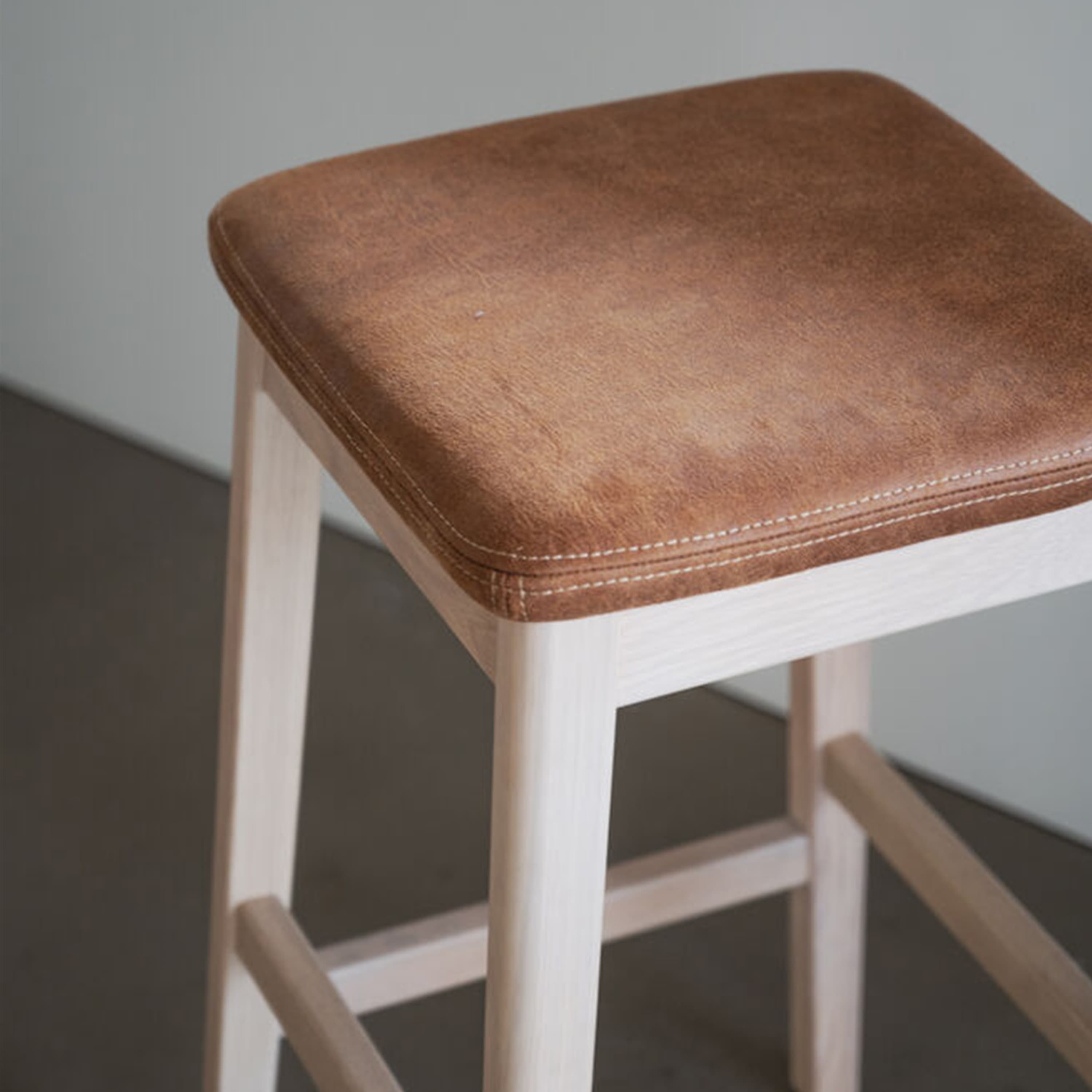 Livermore Barhocker Weiß pigmentierte Eiche/Braun