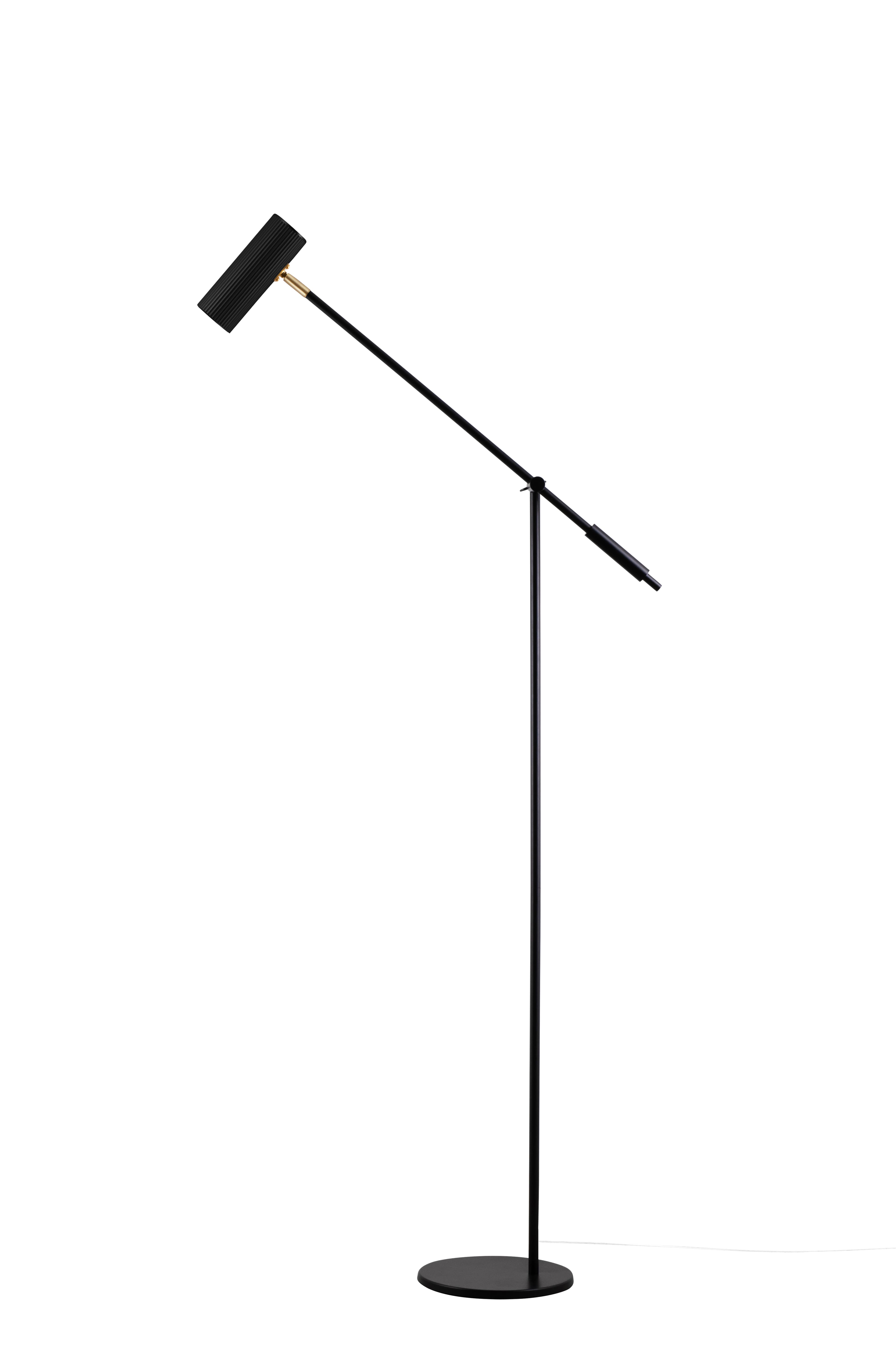 Hubble Read Stehlampe Schwarz 120cm