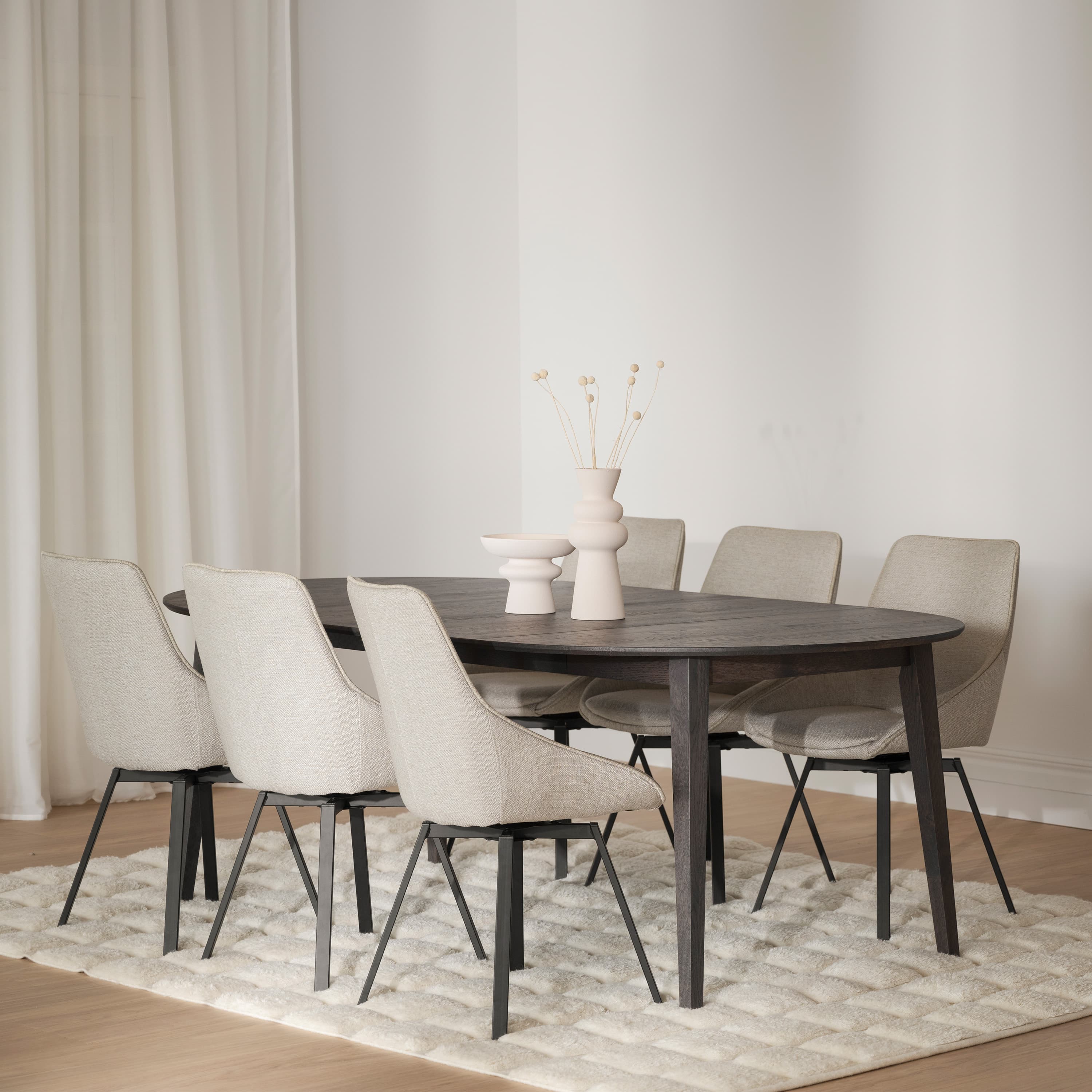 Filippa Dining Table Brown Ø120/165cm