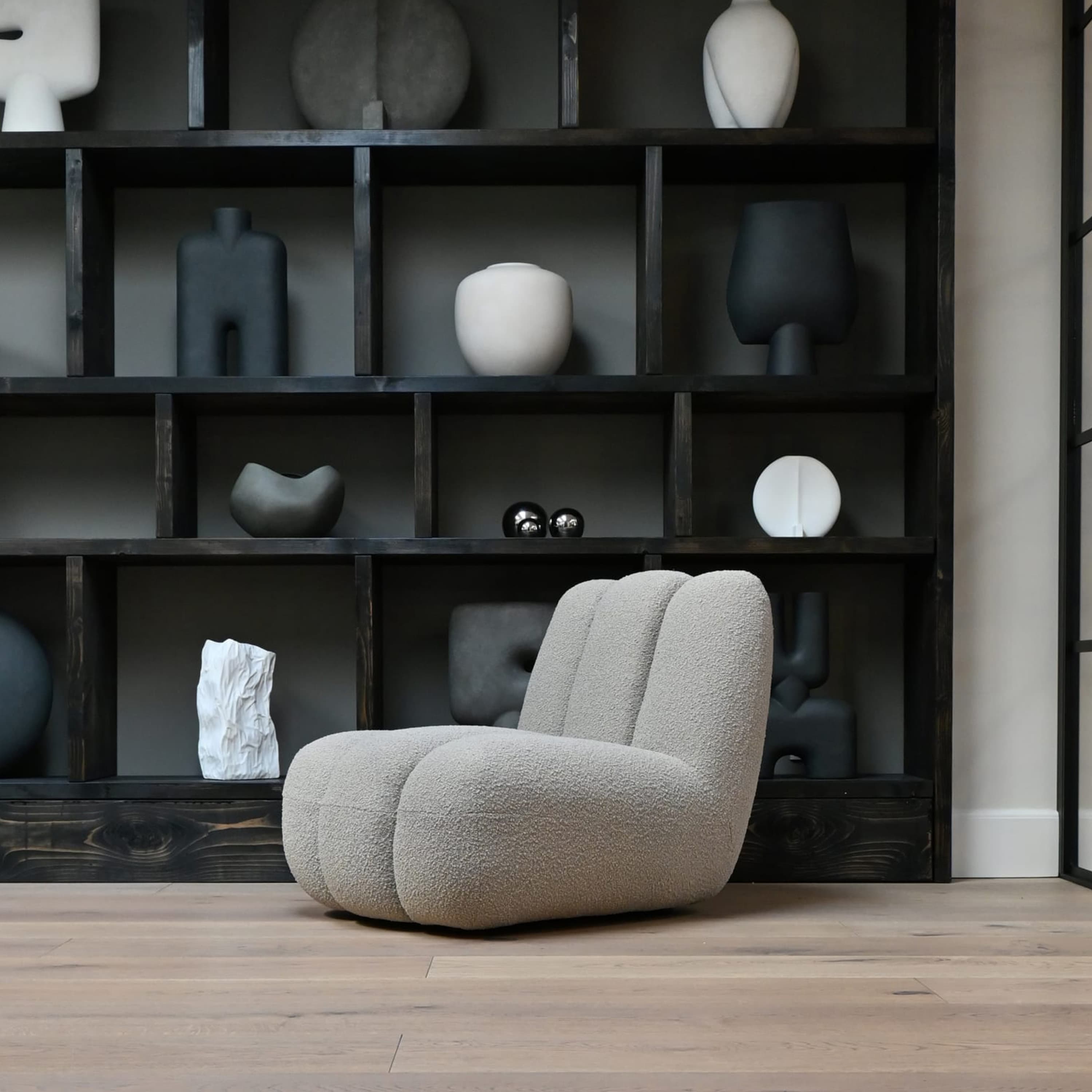 Toe Lounge Chair Smoked Sand