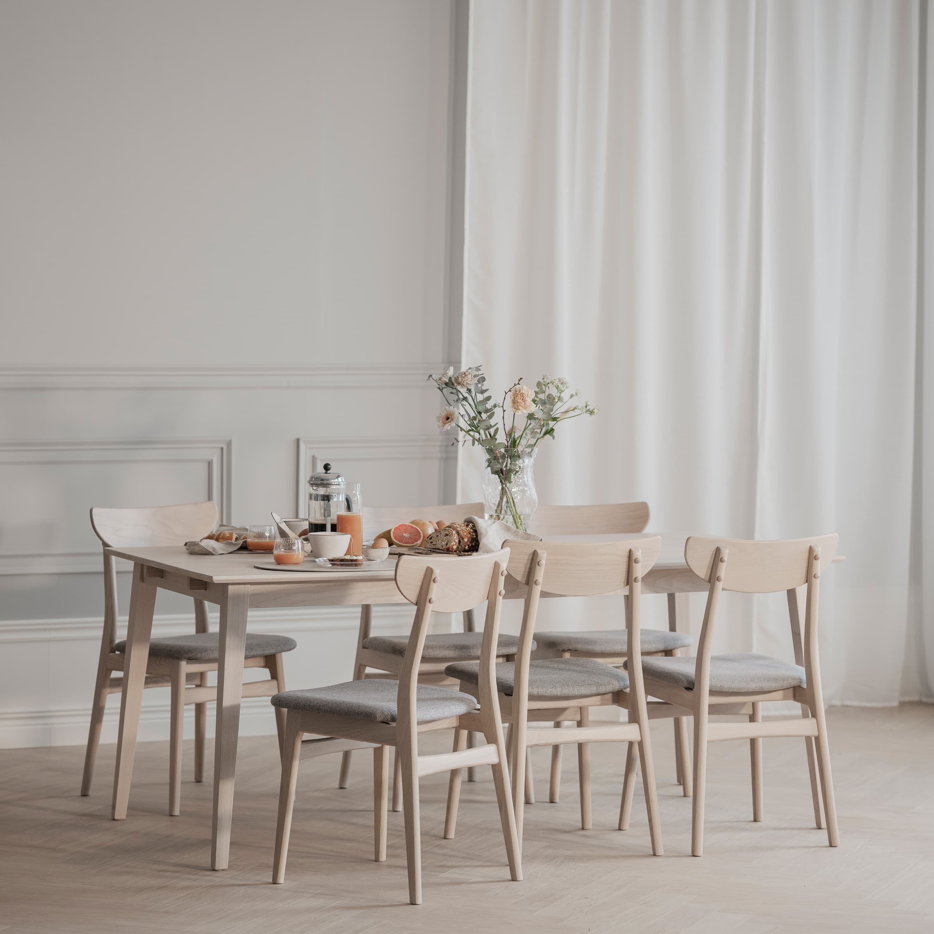 Filippa Esstisch Weißpigmentiert 180cm
