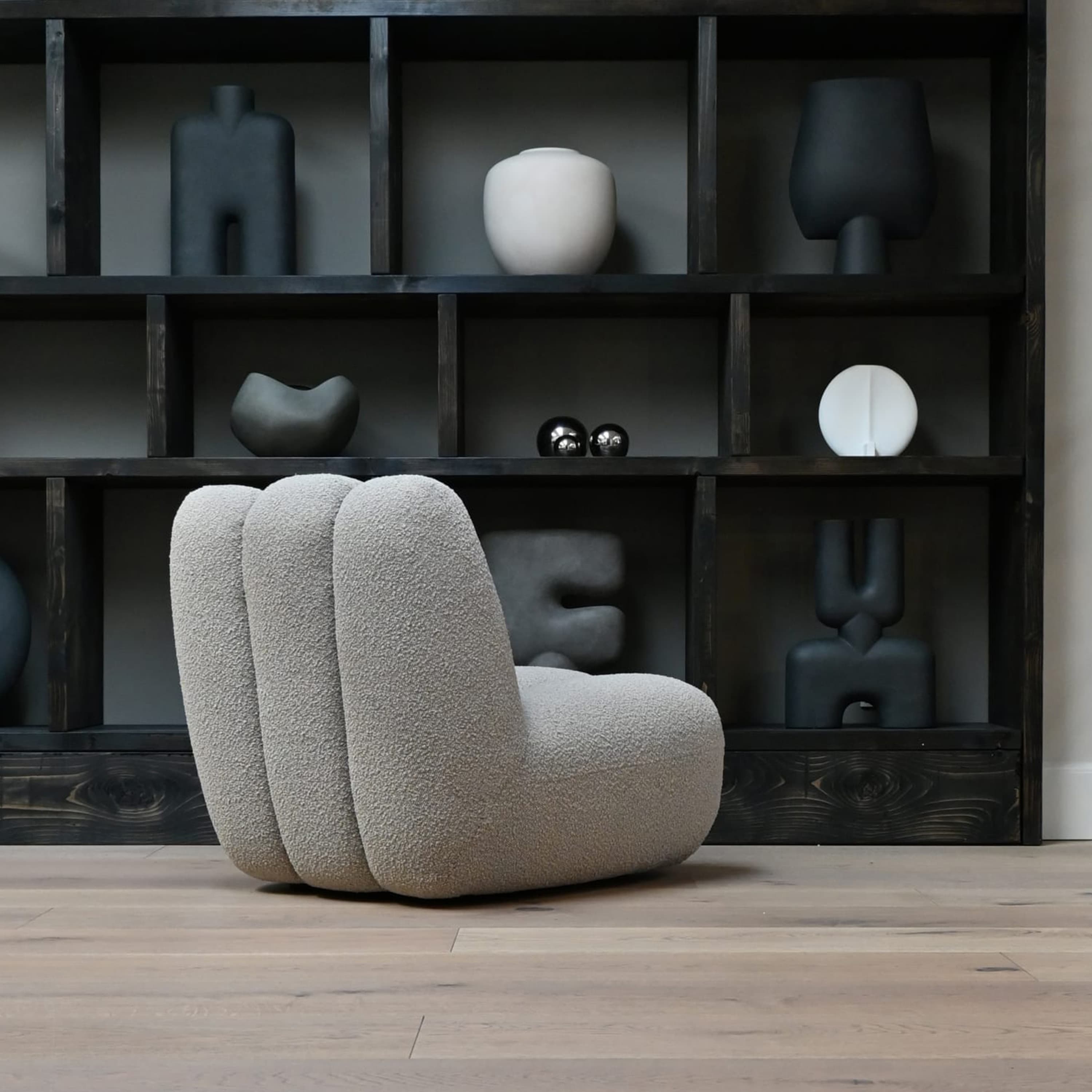 Toe Lounge Chair Smoked Sand