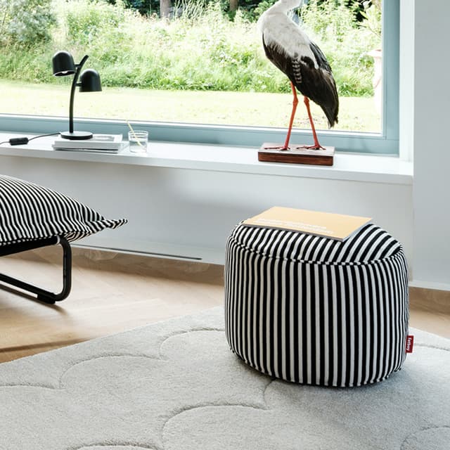 Point Terry Sitzpouf Schwarz Creme