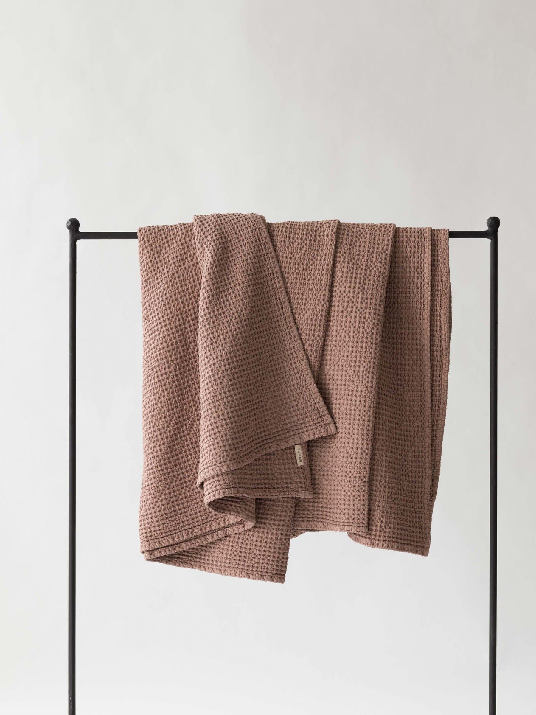 Miro Throw/Bedspread Almond 180x260