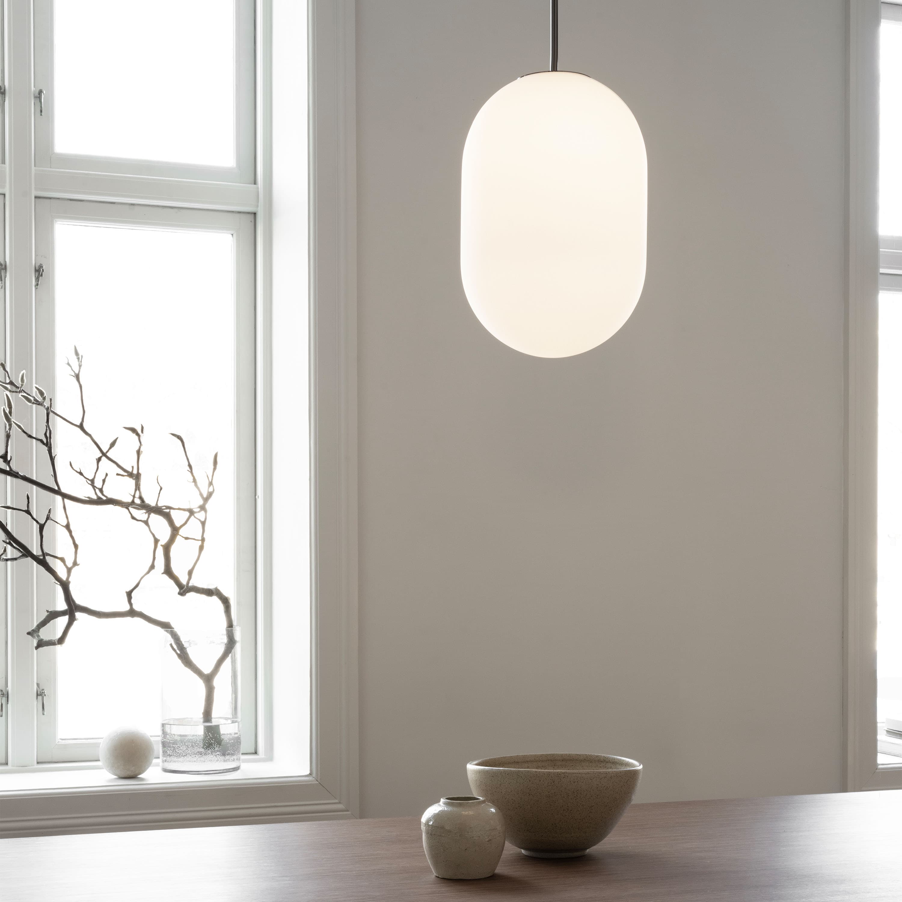 Noor Deckenleuchte Opal/Schwarz Large