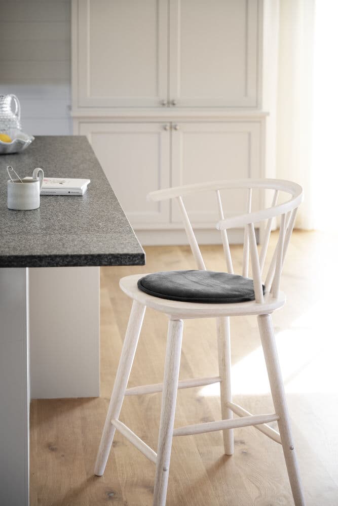 Carmen Bar Stool White Pigmented