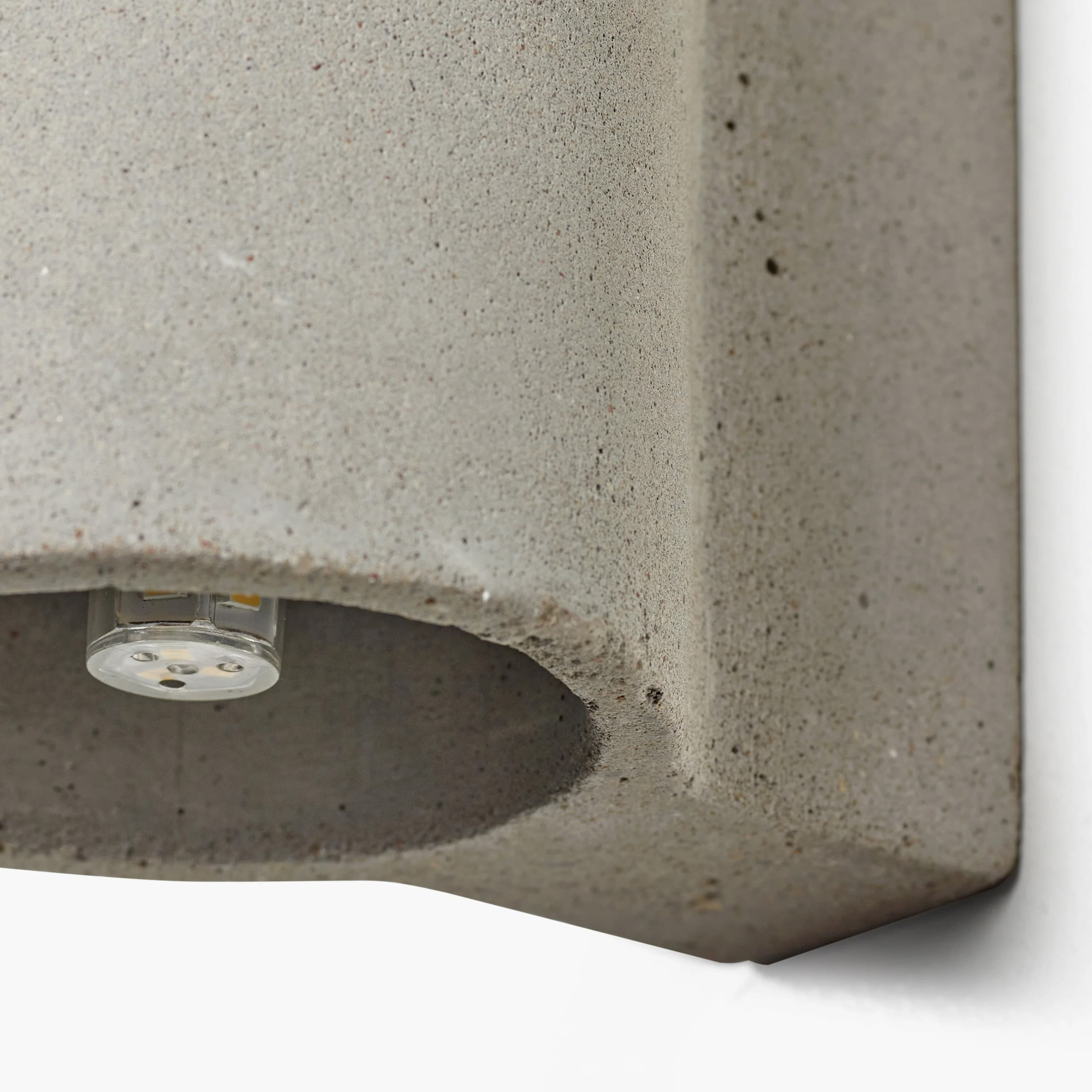 °3 Primary Shape Vägglampa Concrete