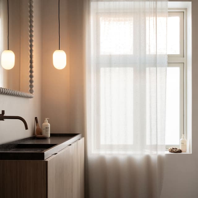 Noor Deckenlampe Opal/Schwarz Klein